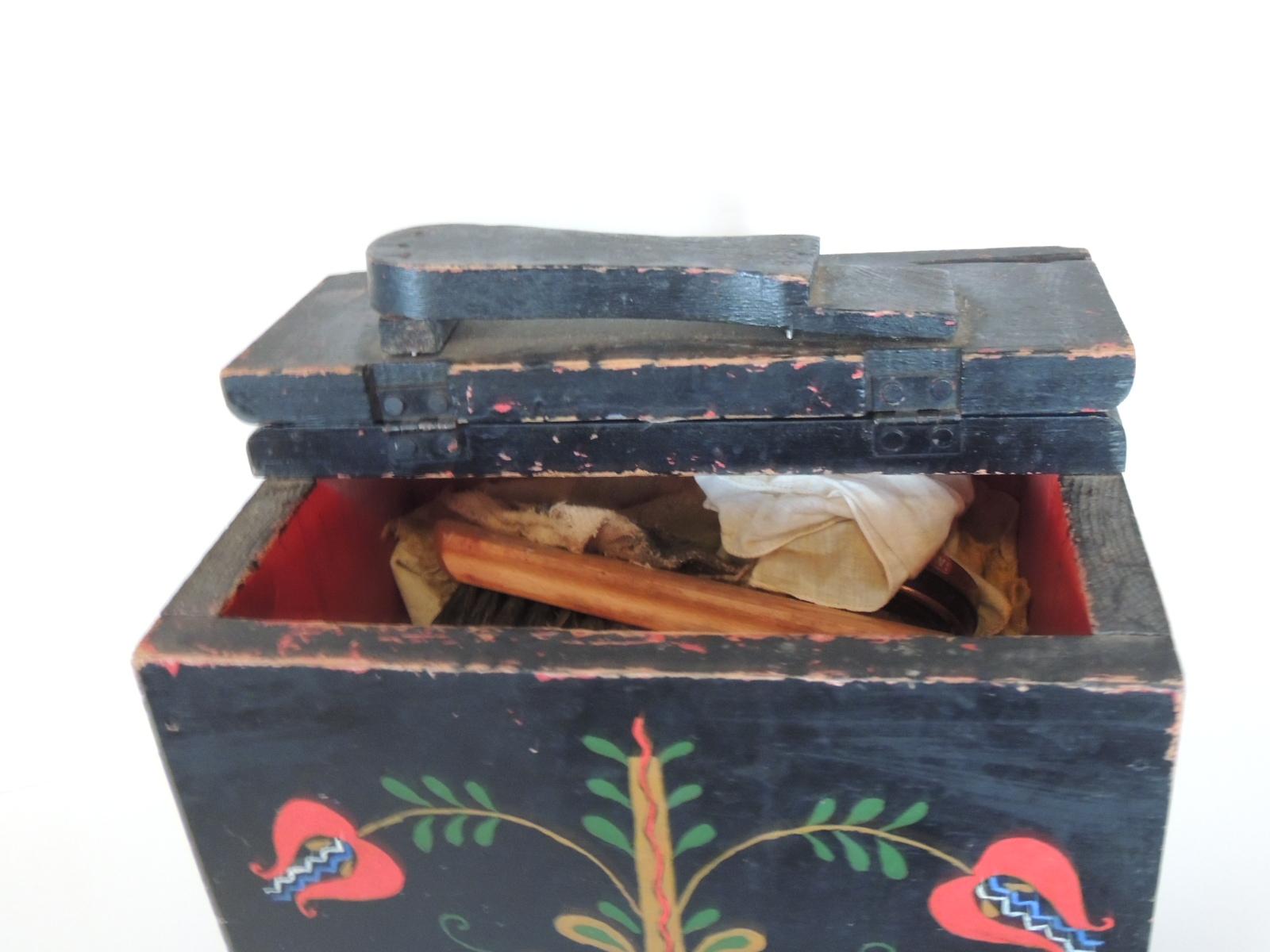 Vintage Black Folk Art Style Shoe Shine Box/Kit In Good Condition In Oakland Park, FL