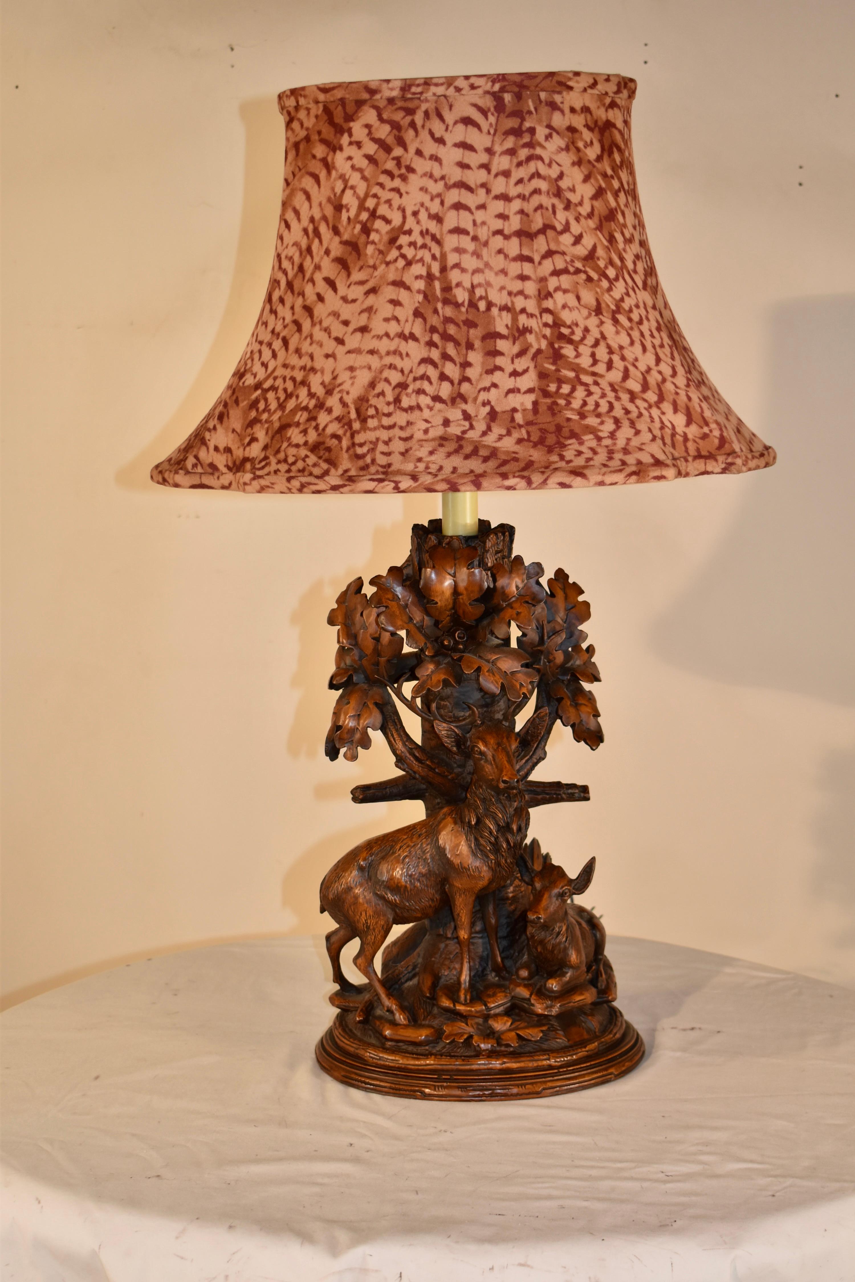 Lampada d'epoca in stile Black Forest con due cervi in vendita 5