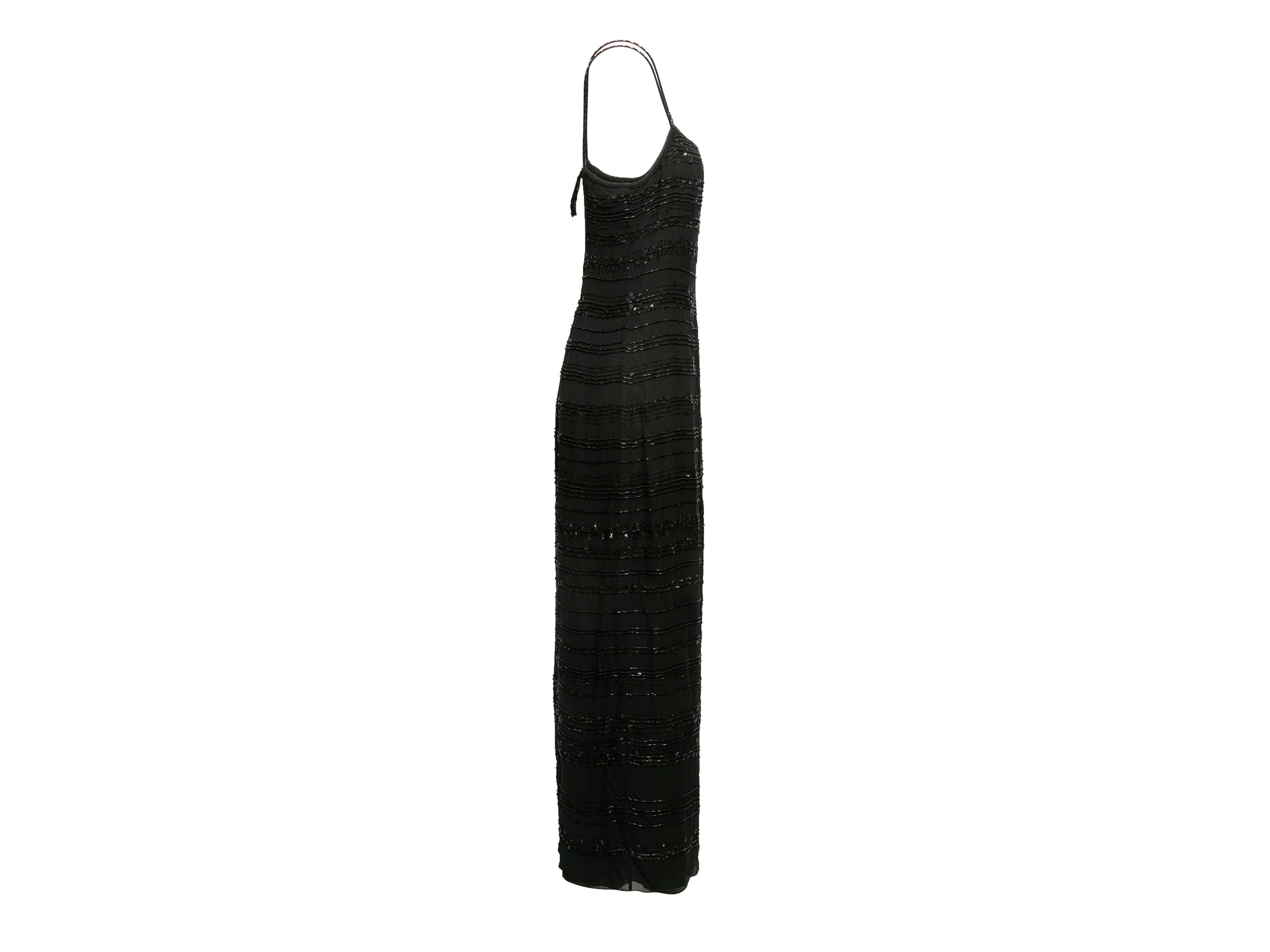 Schwarzes ärmelloses Perlenkleid von Giorgio Armani Le Collezioni. Durchgehend gestreiftes Muster. Rundhalsausschnitt. Schmale Riemen. 24