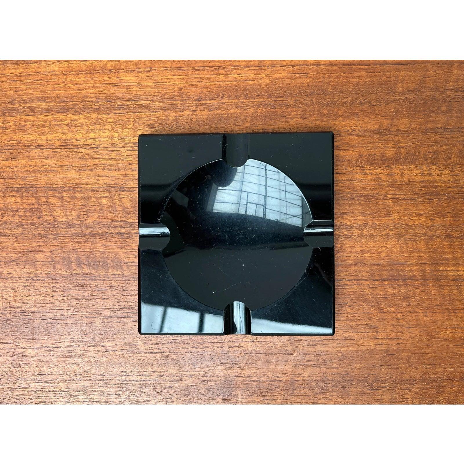 Vintage Black Glass Ashtray, 1980s In Excellent Condition For Sale In Hamburg, DE