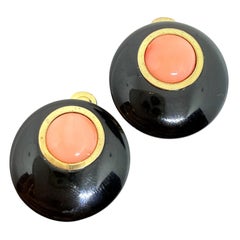Orecchini a clip vintage in vetro nero, corallo rosa naturale, tonalità oro, designer anni 
80