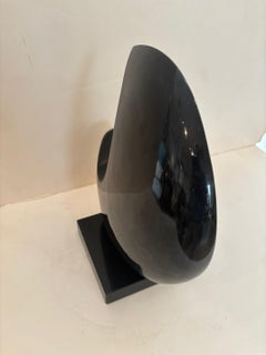 Escultura abstracta vintage de granito esmaltado negro sobre base cuadrada de granito negro