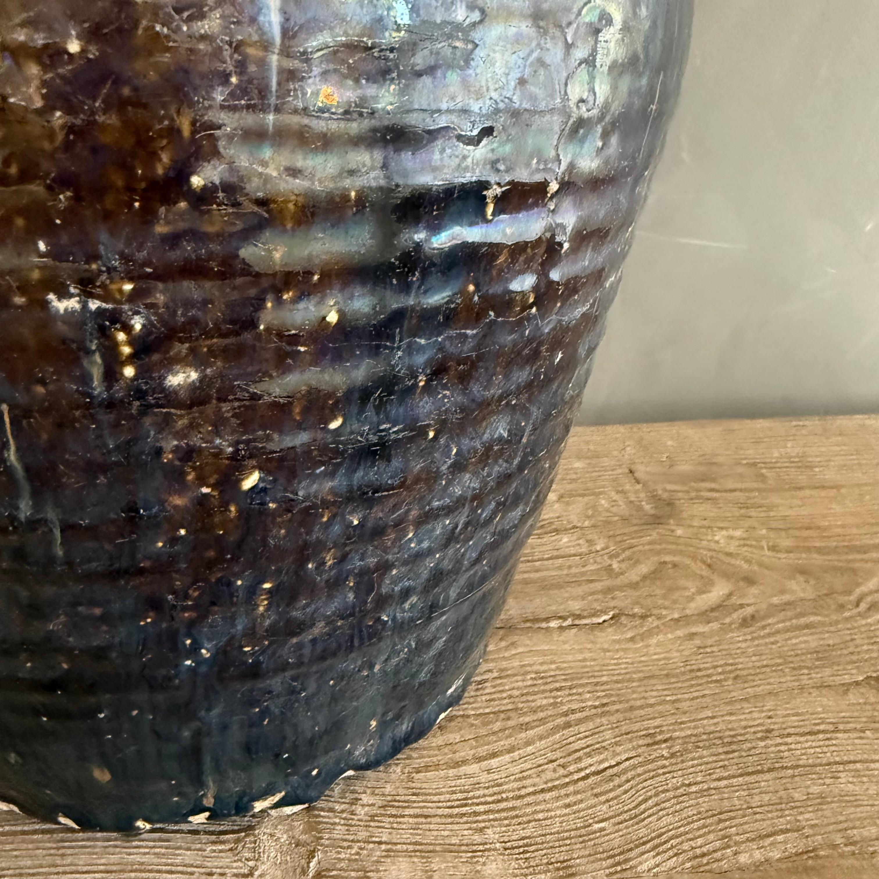 Vintage Schwarz glasierte Keramik im Wabi Sabi Stil (20. Jahrhundert) im Angebot