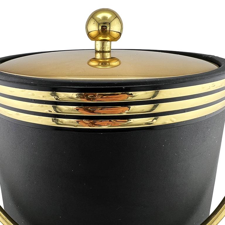 Vintage Black & Gold Ice Bucket – Mid-Century Modern Barware, Hollywood Regency In Good Condition For Sale In Oklahoma City, OK