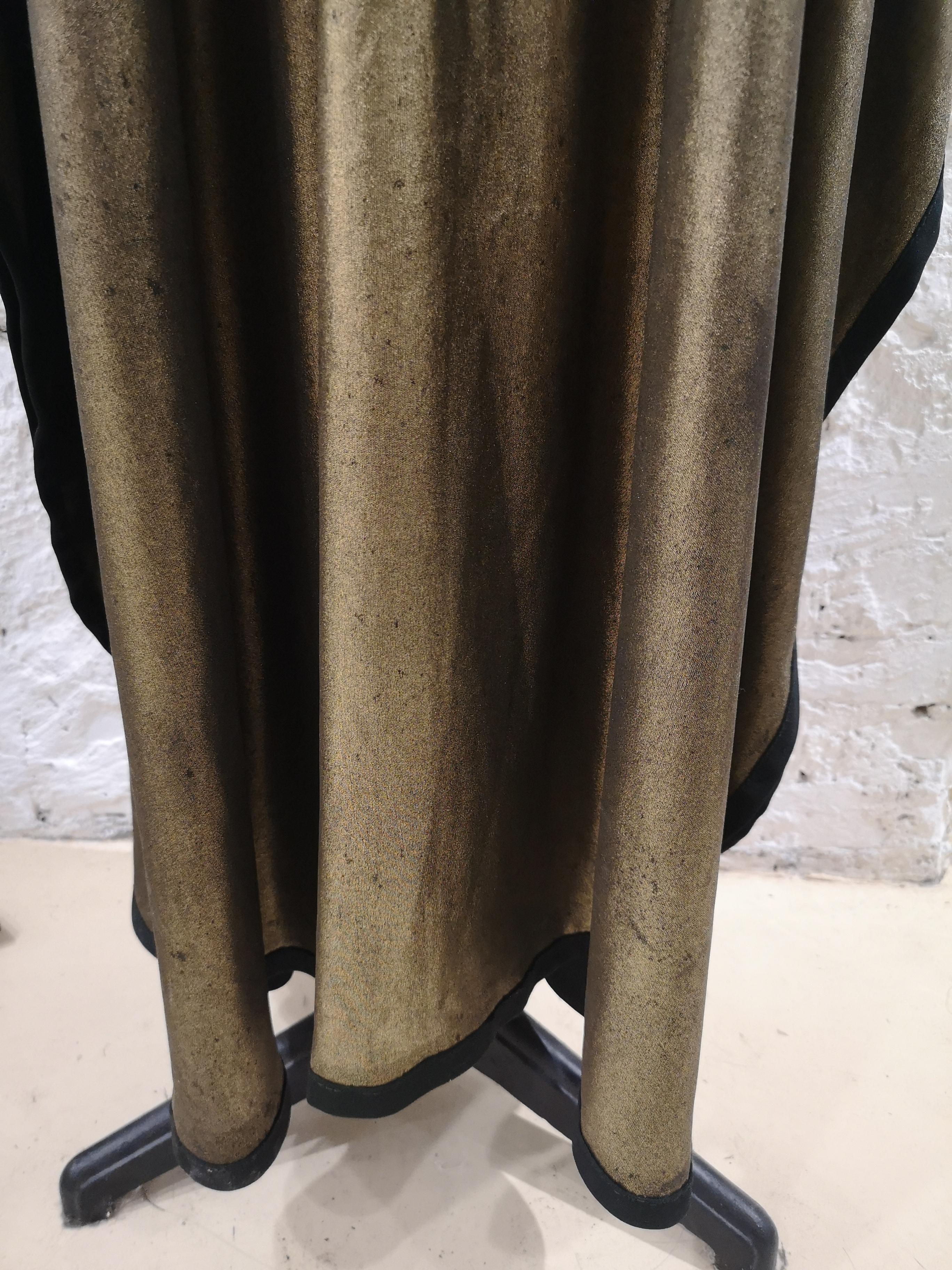 Vintage black gold long kaftan In Fair Condition In Capri, IT