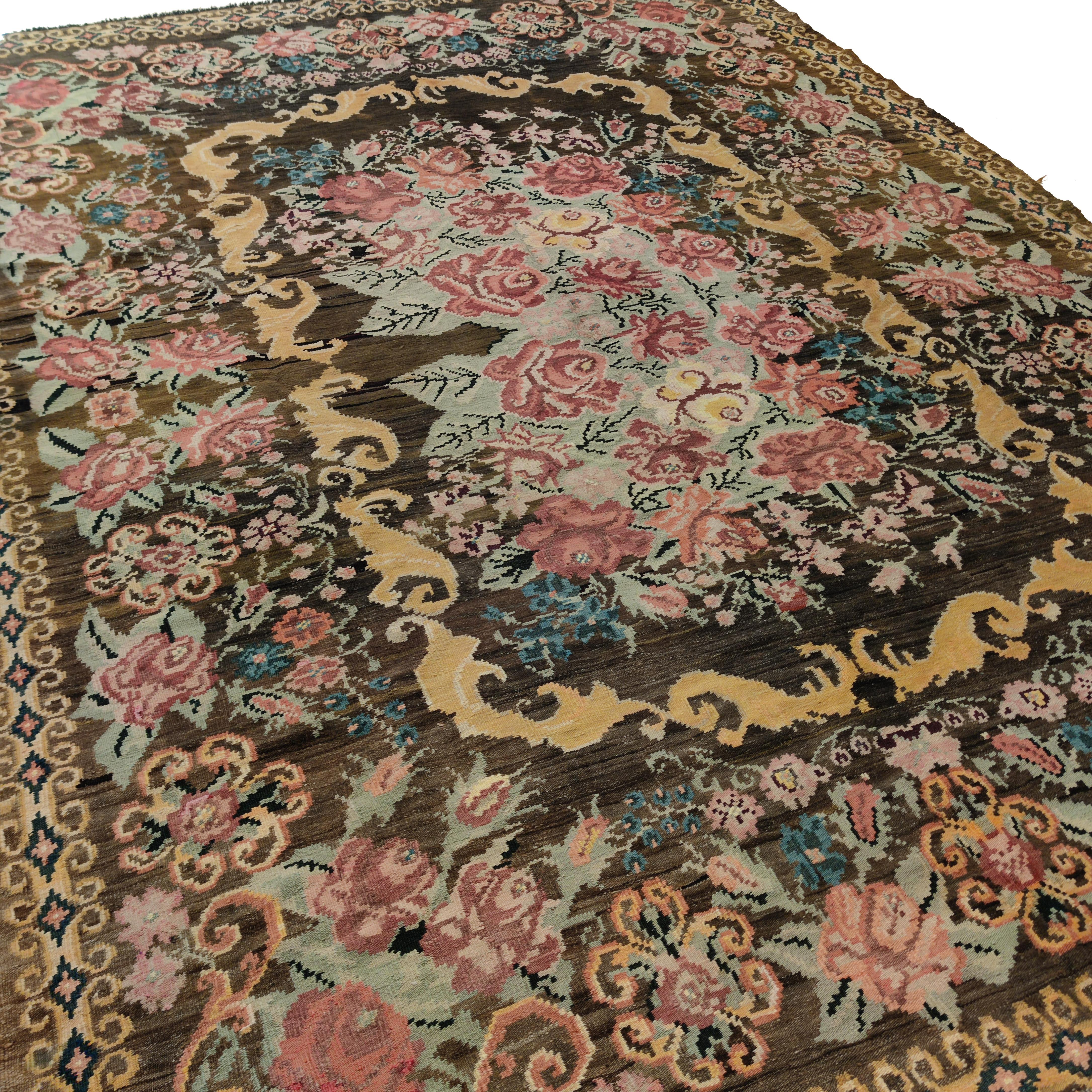 Vintage Black Ground Bessarabian Kilim with Botanical Pattern In Excellent Condition For Sale In Milan, IT