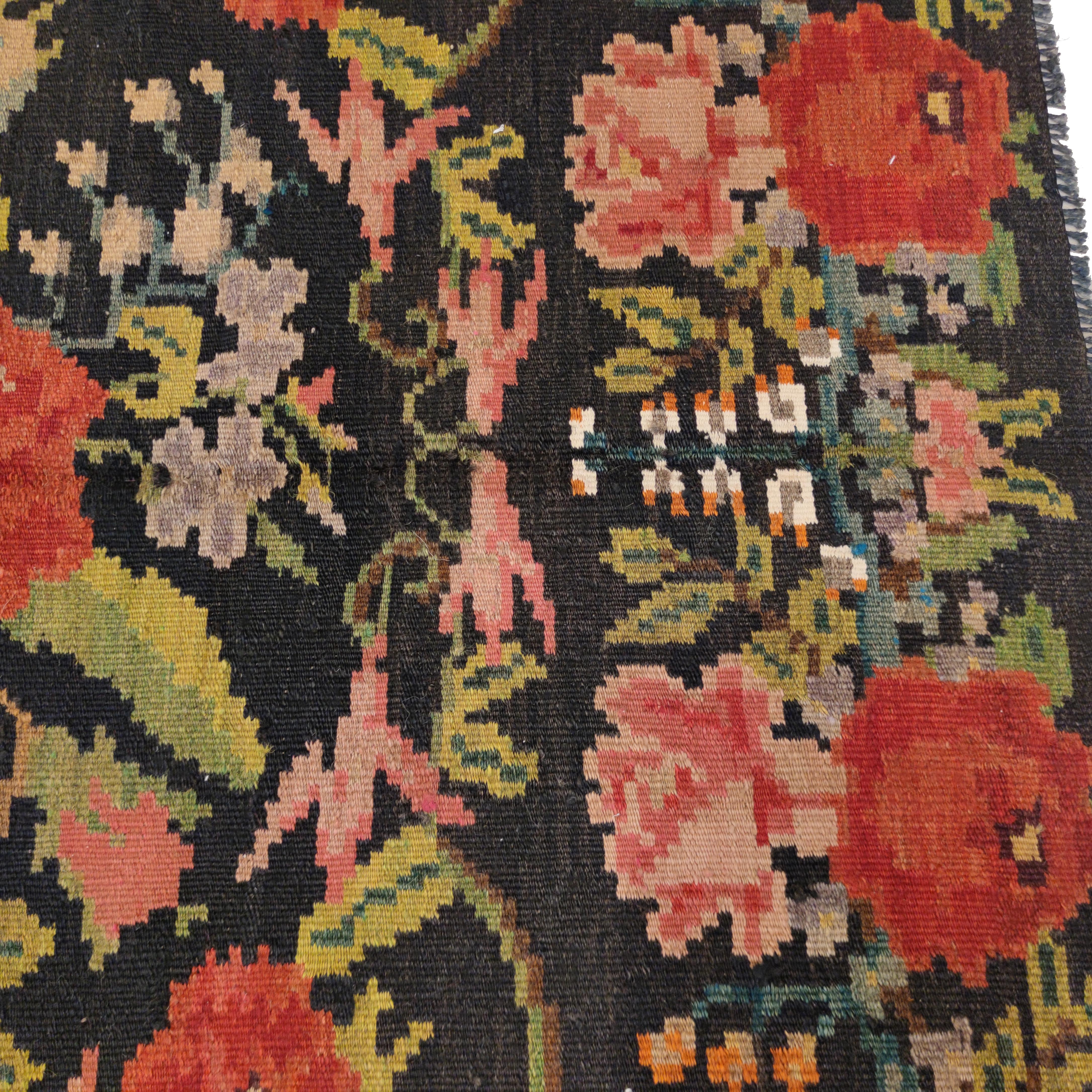 Vintage Black Ground Bessarabian Kilim with Botanical Pattern In Excellent Condition For Sale In Milan, IT