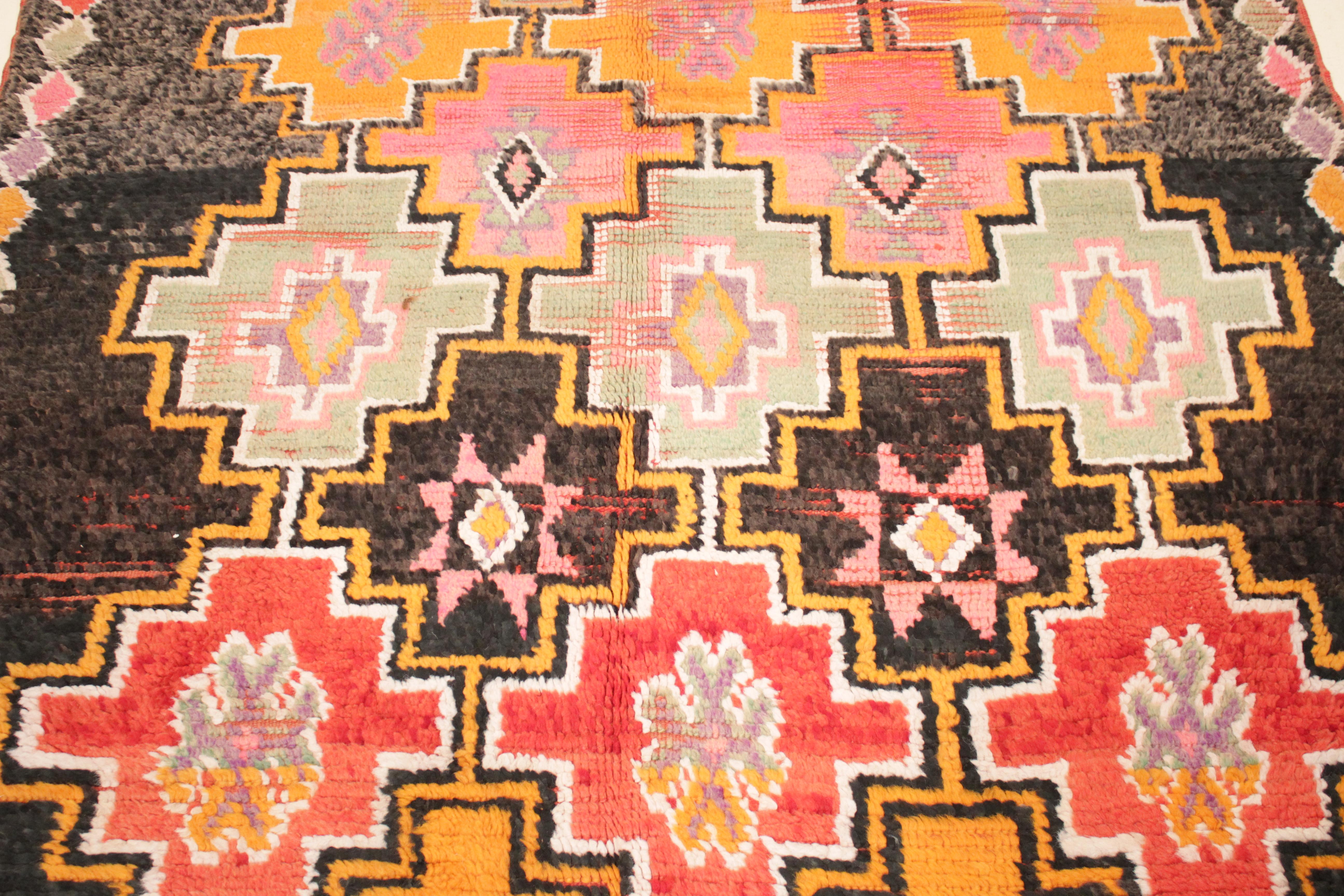 Rugs named after the town of Boujad were woven by Arab or Arabised Berber tribes, who are principally located on the southwestern foothills of the Middle Atlas mountains, in a region which allowed a close contact with the Arab tribes inhabiting the