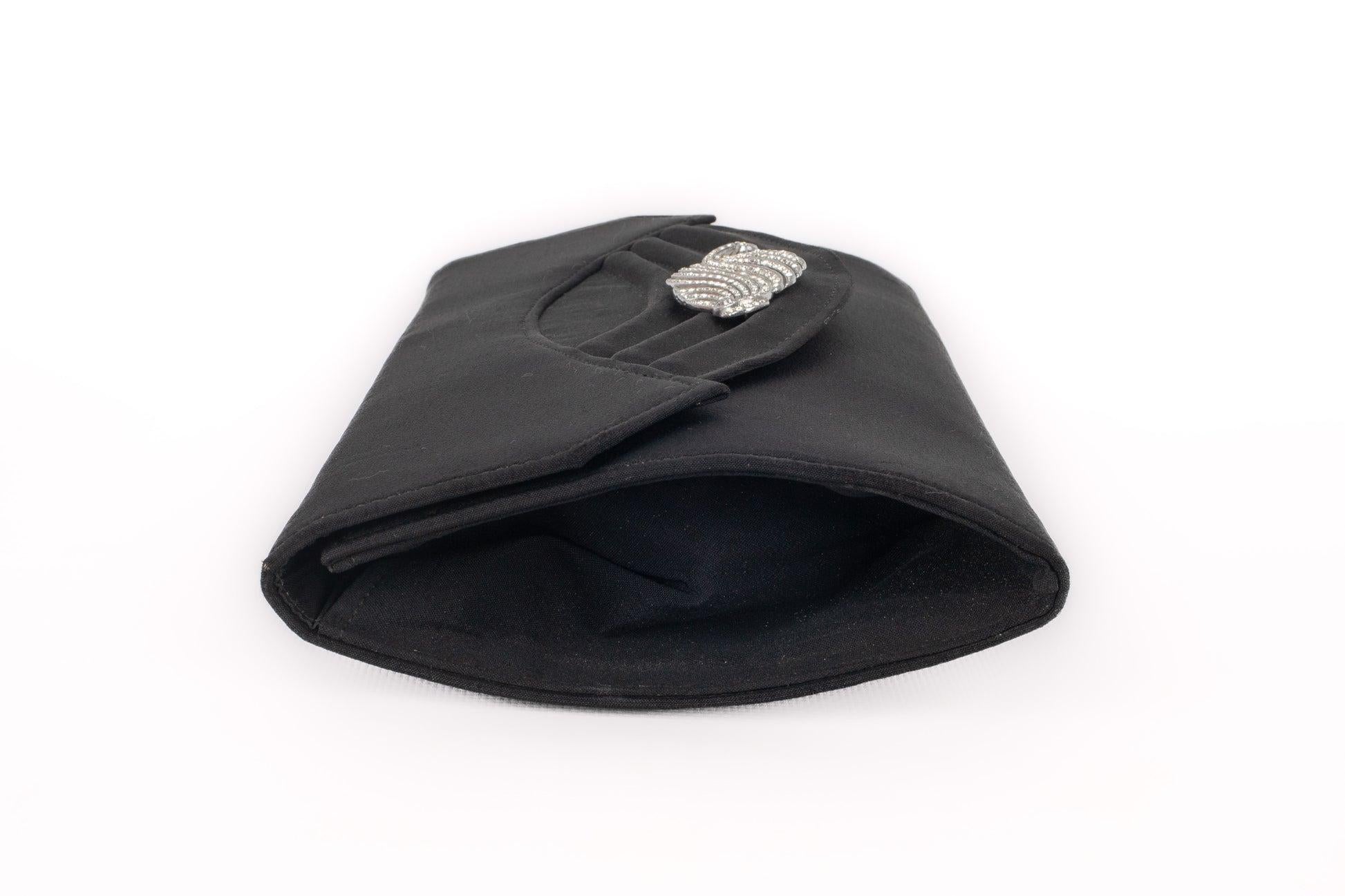 Women's Vintage Black Handbag with Brooch For Sale
