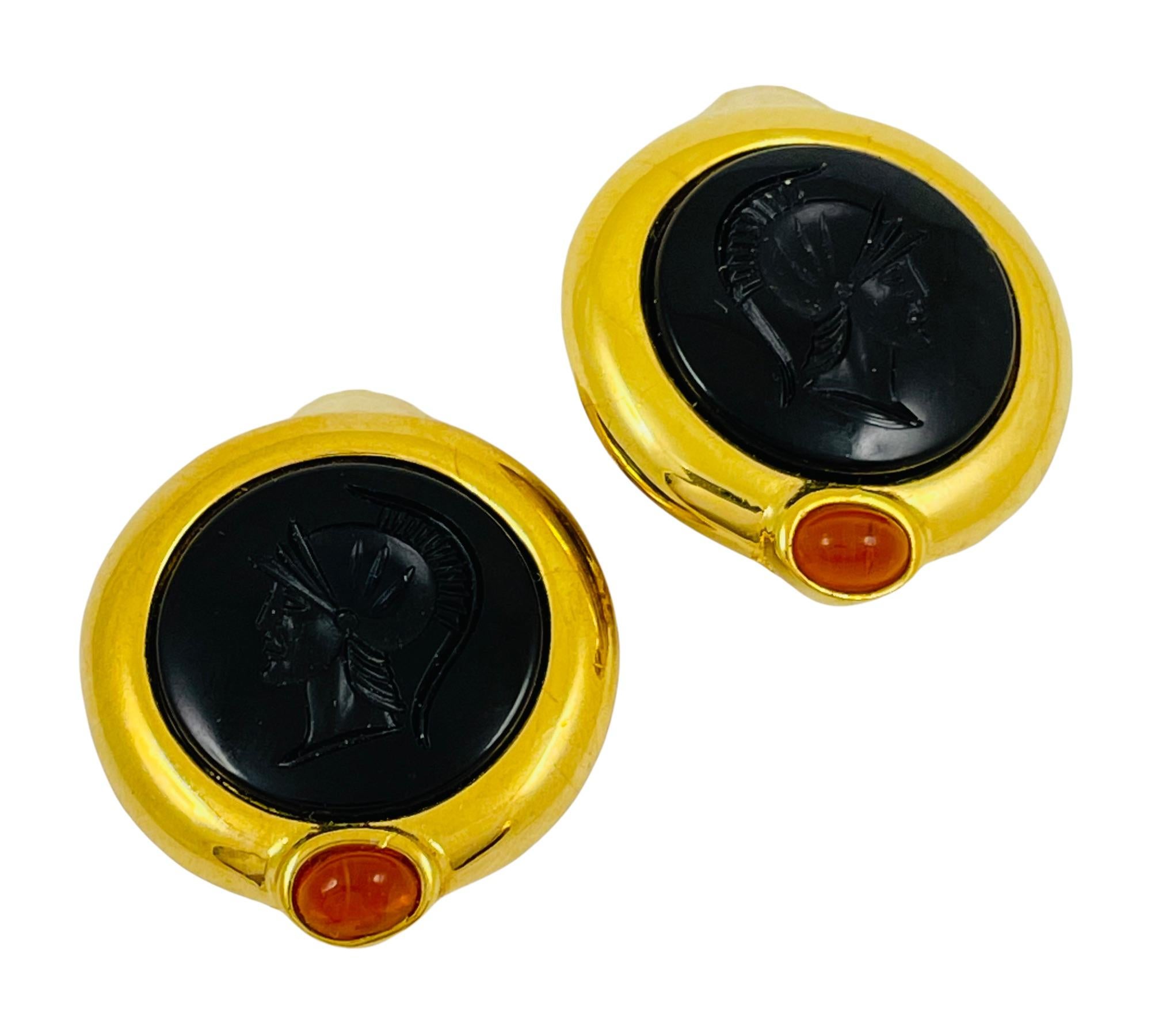 Women's Vintage black intaglio glass Roman Centurion designer runway clip on earrings For Sale