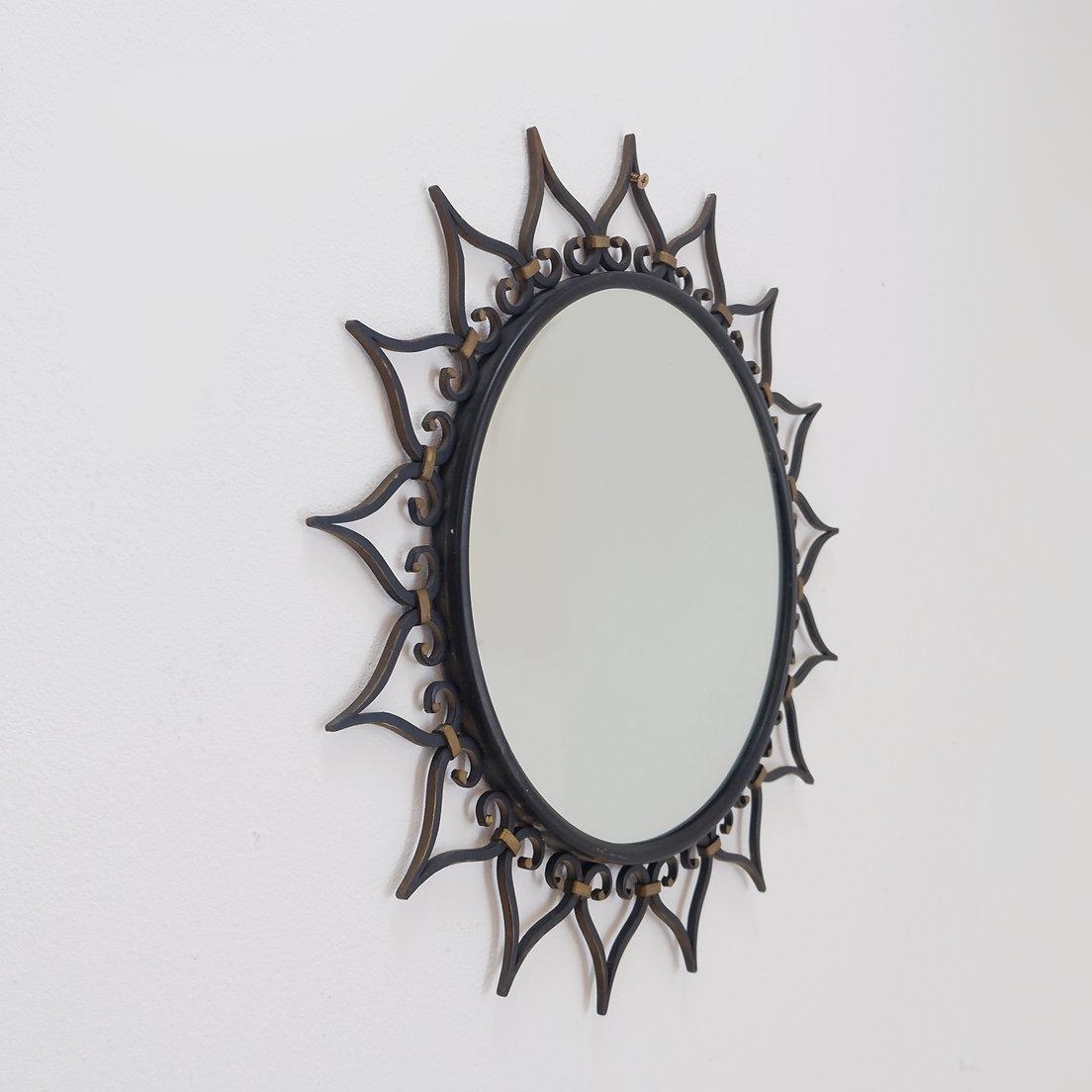 Français Miroir solaire vintage à cadre en fer forgé noir, Chaty Vallauris Style 1950s en vente