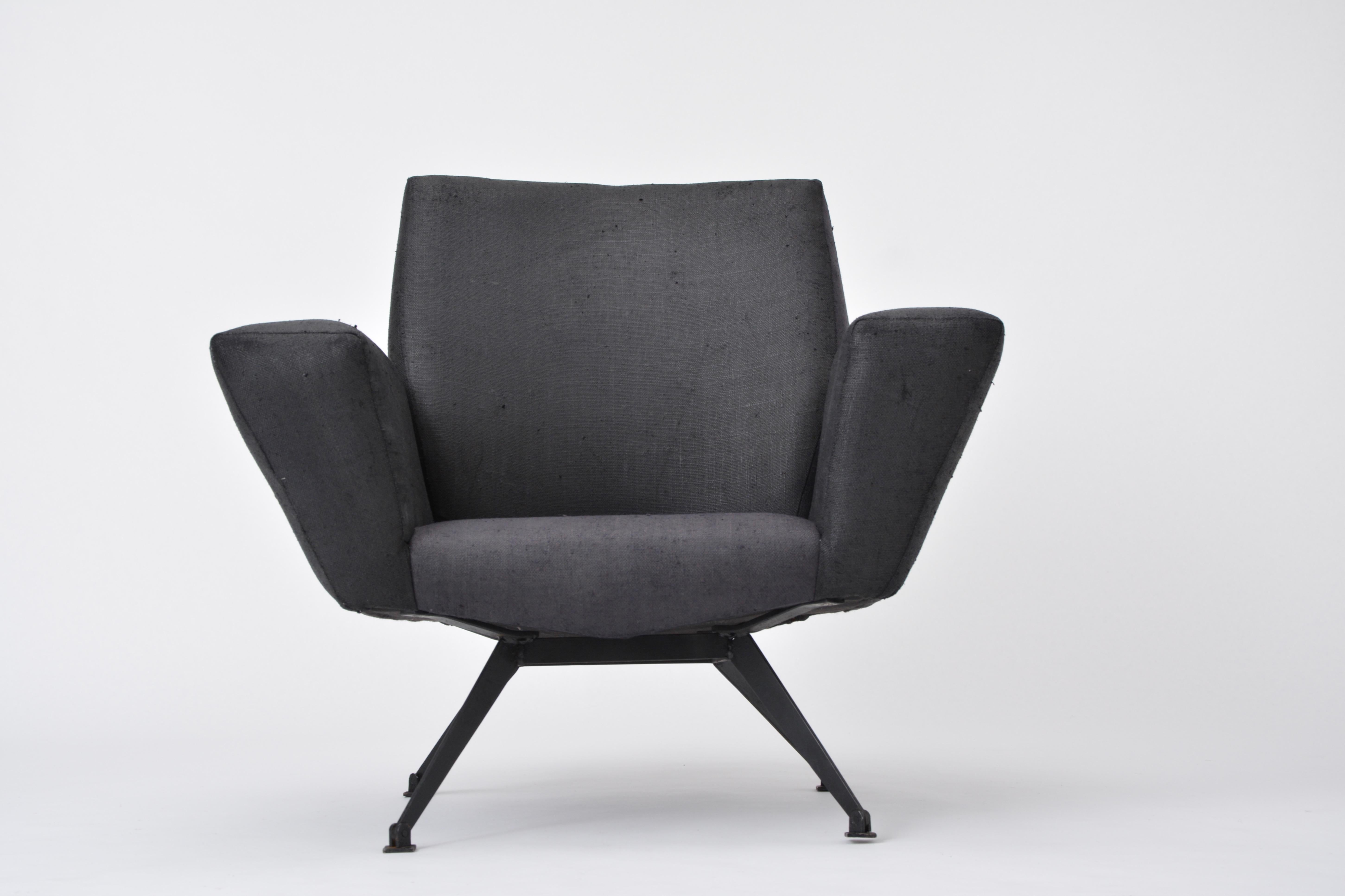 Vintage Black Italian Lounge Chair Model 548 by Lenzi, 1960s 2