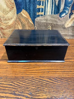 Scatola vintage laccata nera, stile Art Nouveau, metà del XX secolo