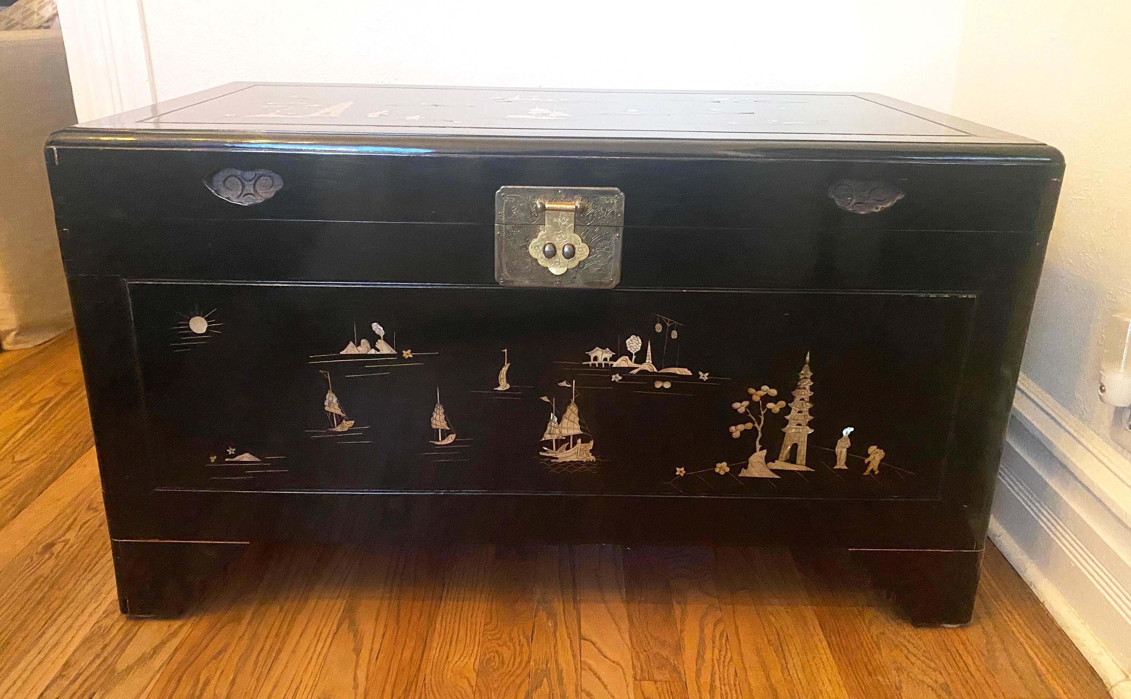 Chinese Vintage Black Lacquer Chinoiserie Wedding Chest With Mother of Pearl Inlay For Sale