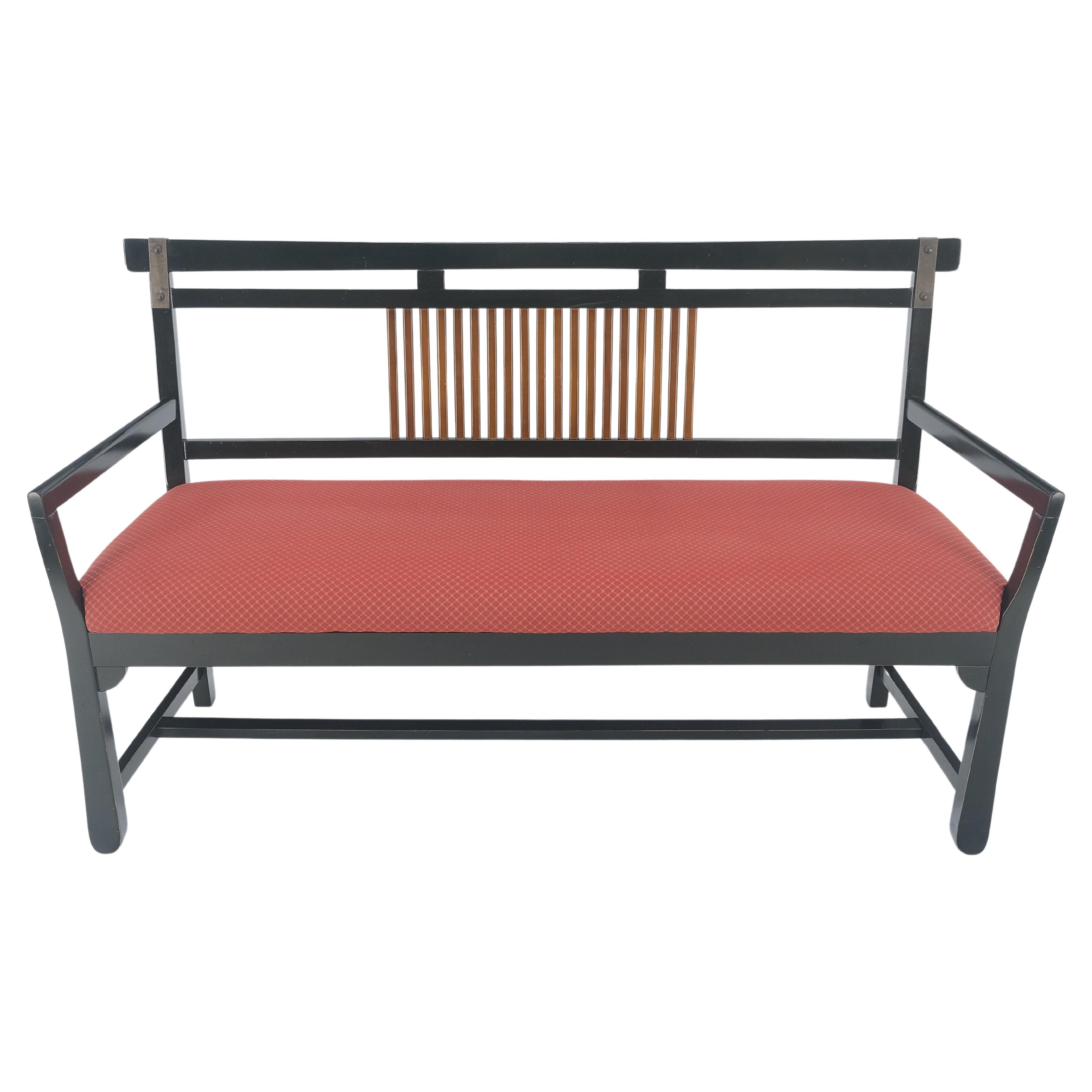 Vintage Black Lacquer Red Upholstery Bench w/ Arms Slotted Back MINT For Sale