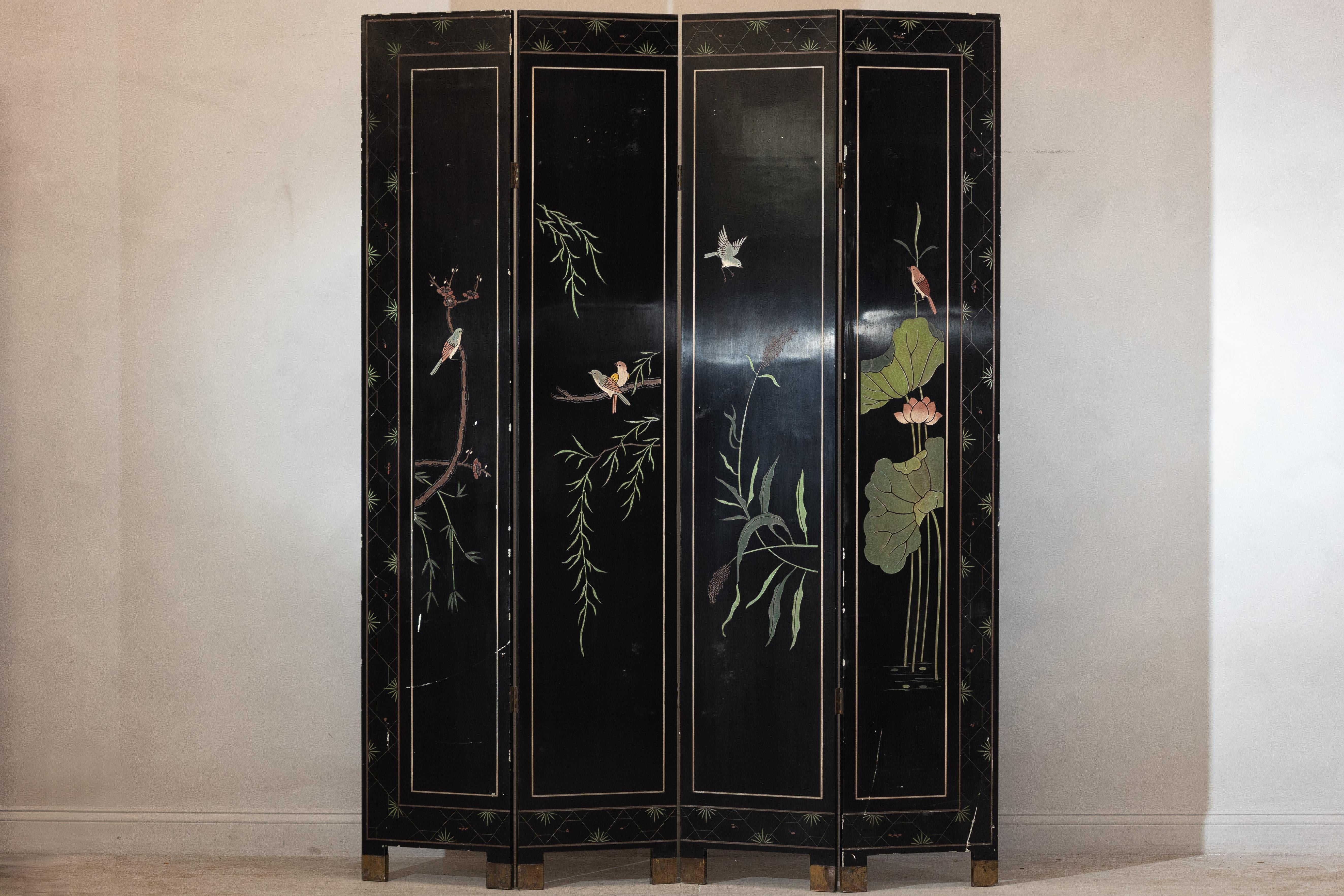 Black Lacquer Screen with Cranes and Gold Leaf, Four-Panel Room Divider For Sale 13