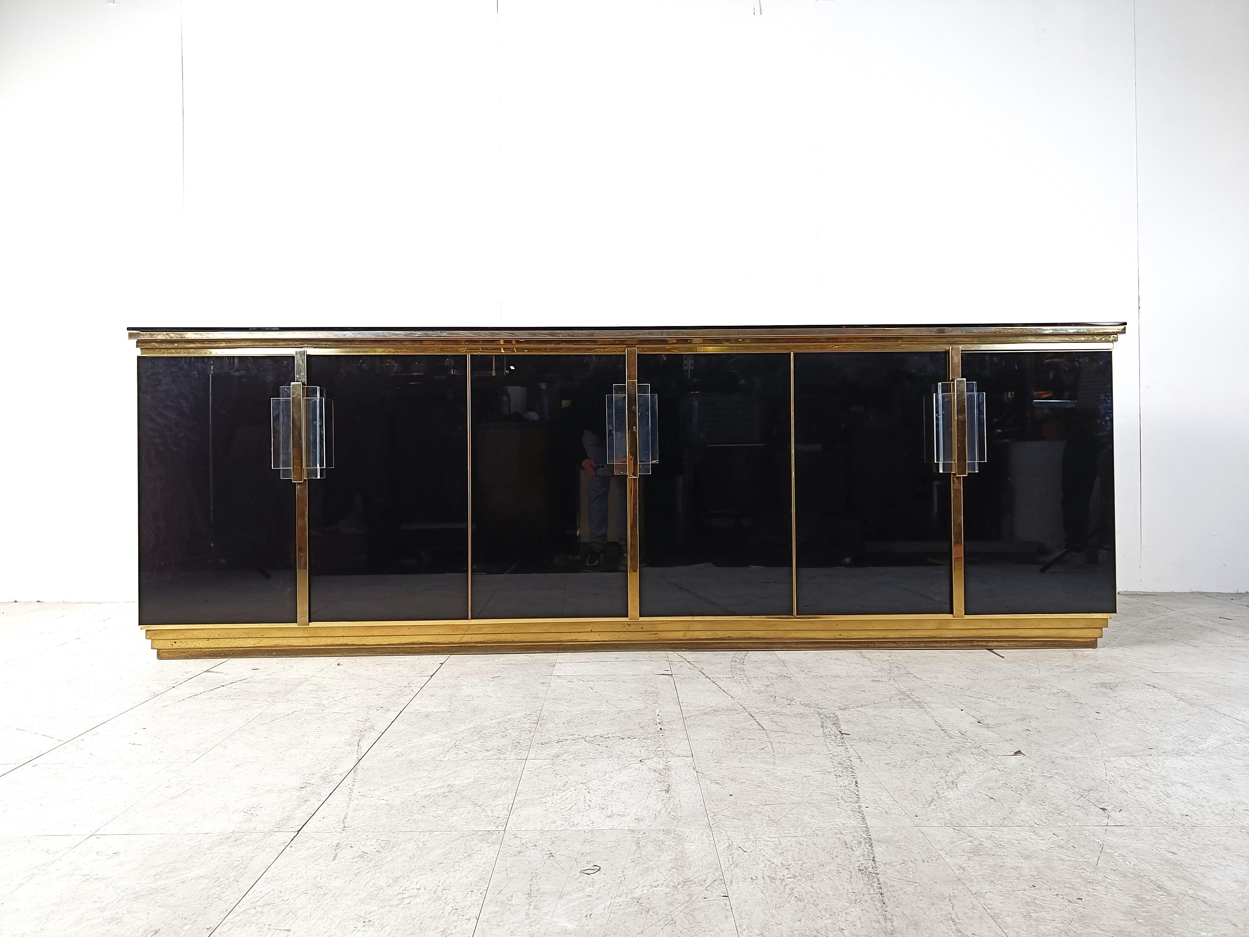 Vintage Black Lacquered and black glass credenza, 1980s In Excellent Condition In Leuven, Vlaams Gewest