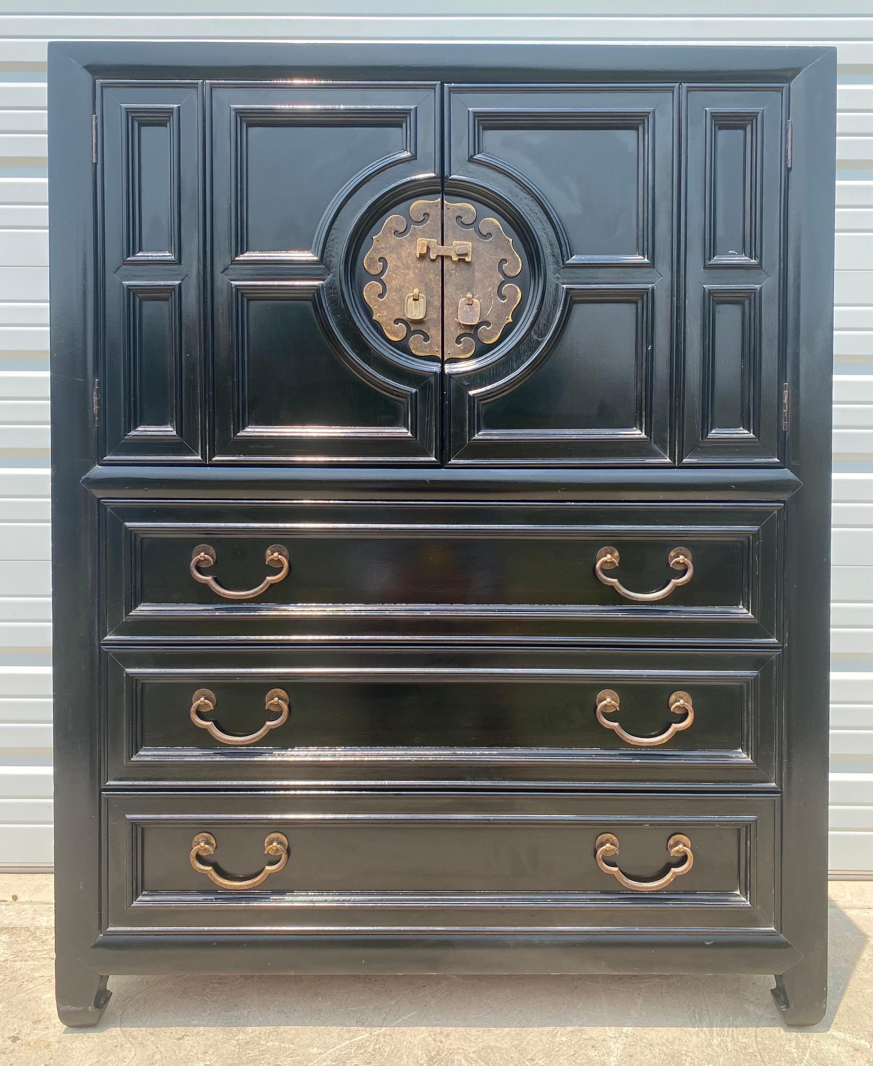 Vintage Black Lacquered Asian Inspired Chest of Drawers by Century Furniture In Good Condition In Allentown, PA
