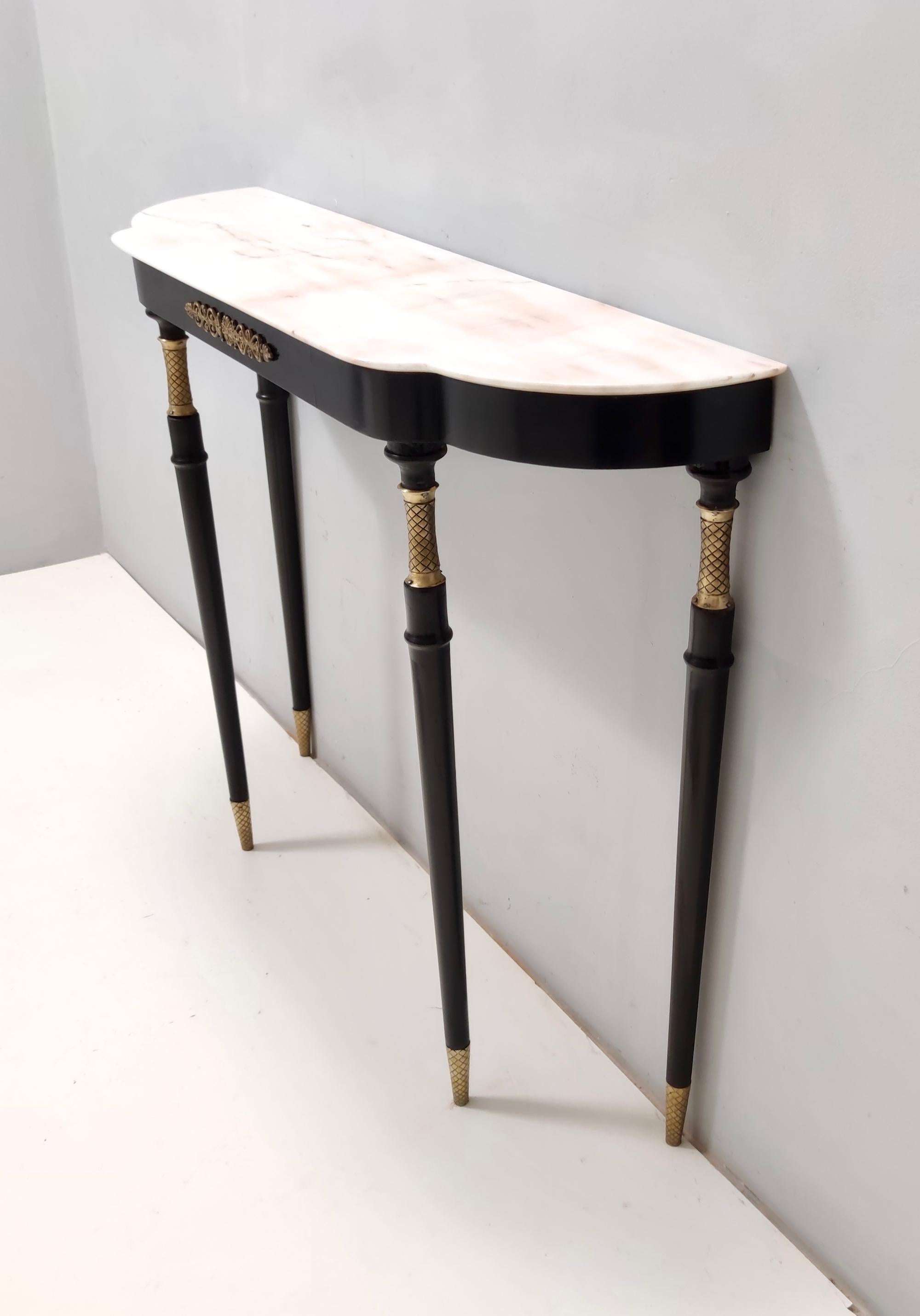 Vintage Black Lacquered Beech Console with a Portuguese Pink Marble Top, Italy In Excellent Condition For Sale In Bresso, Lombardy