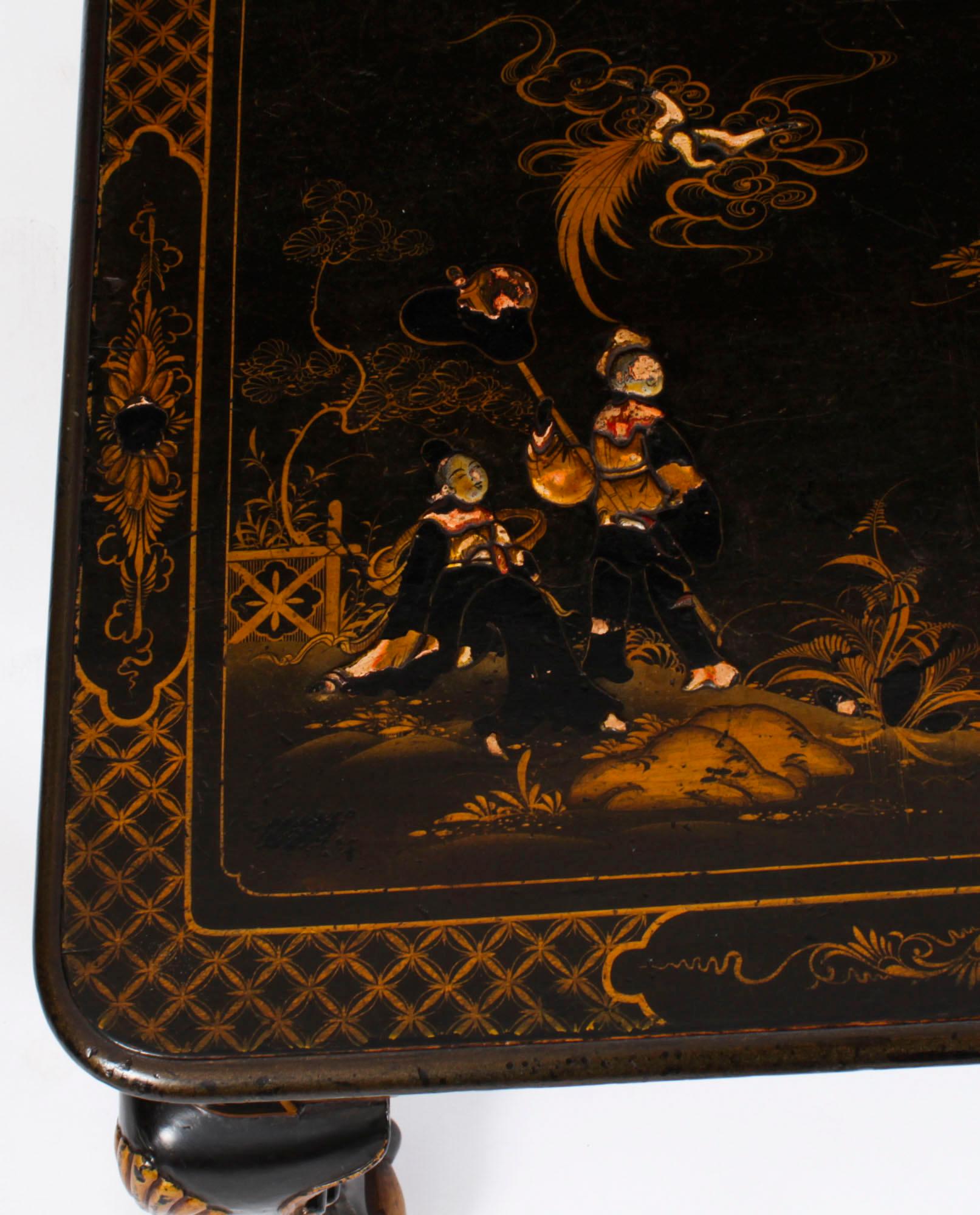 Mesa de centro vintage de Chinoiserie lacada en negro Mediados del siglo XX mediados del siglo XX en venta