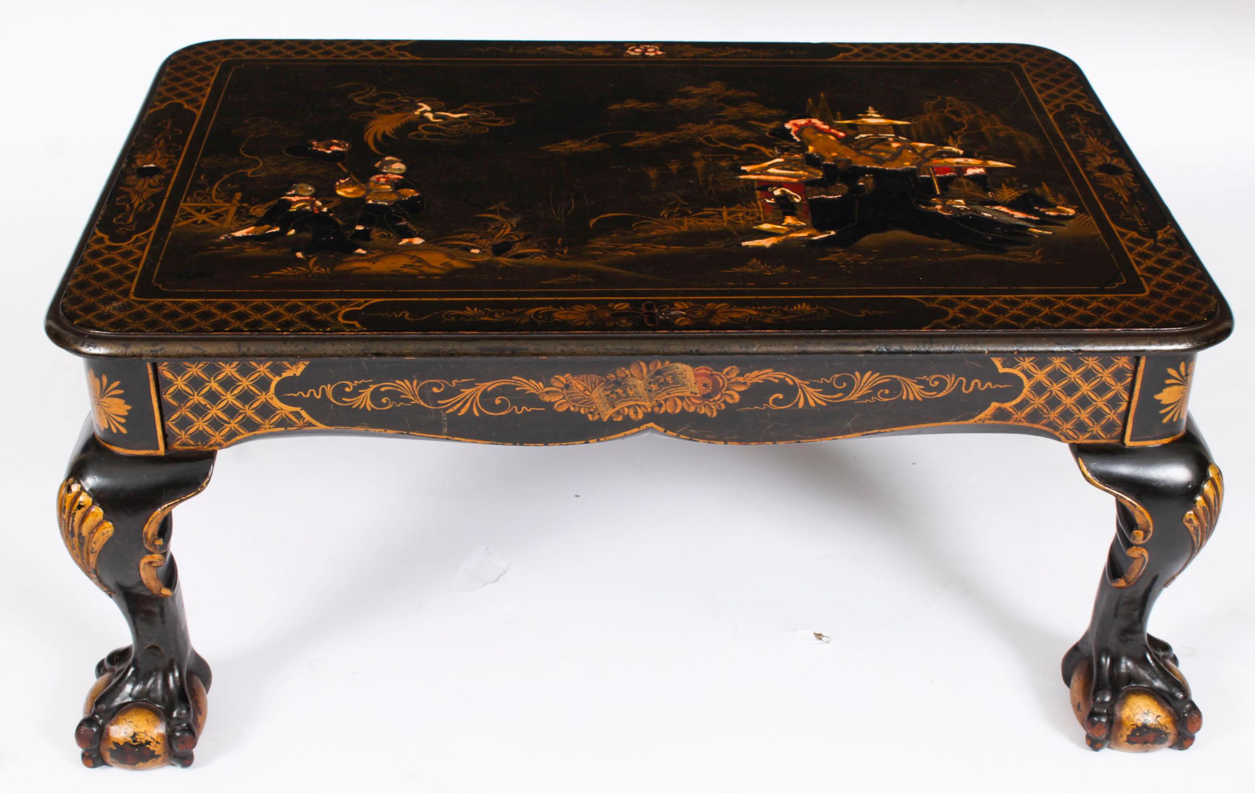 Mesa de centro vintage de Chinoiserie lacada en negro Mediados del siglo XX en venta 2