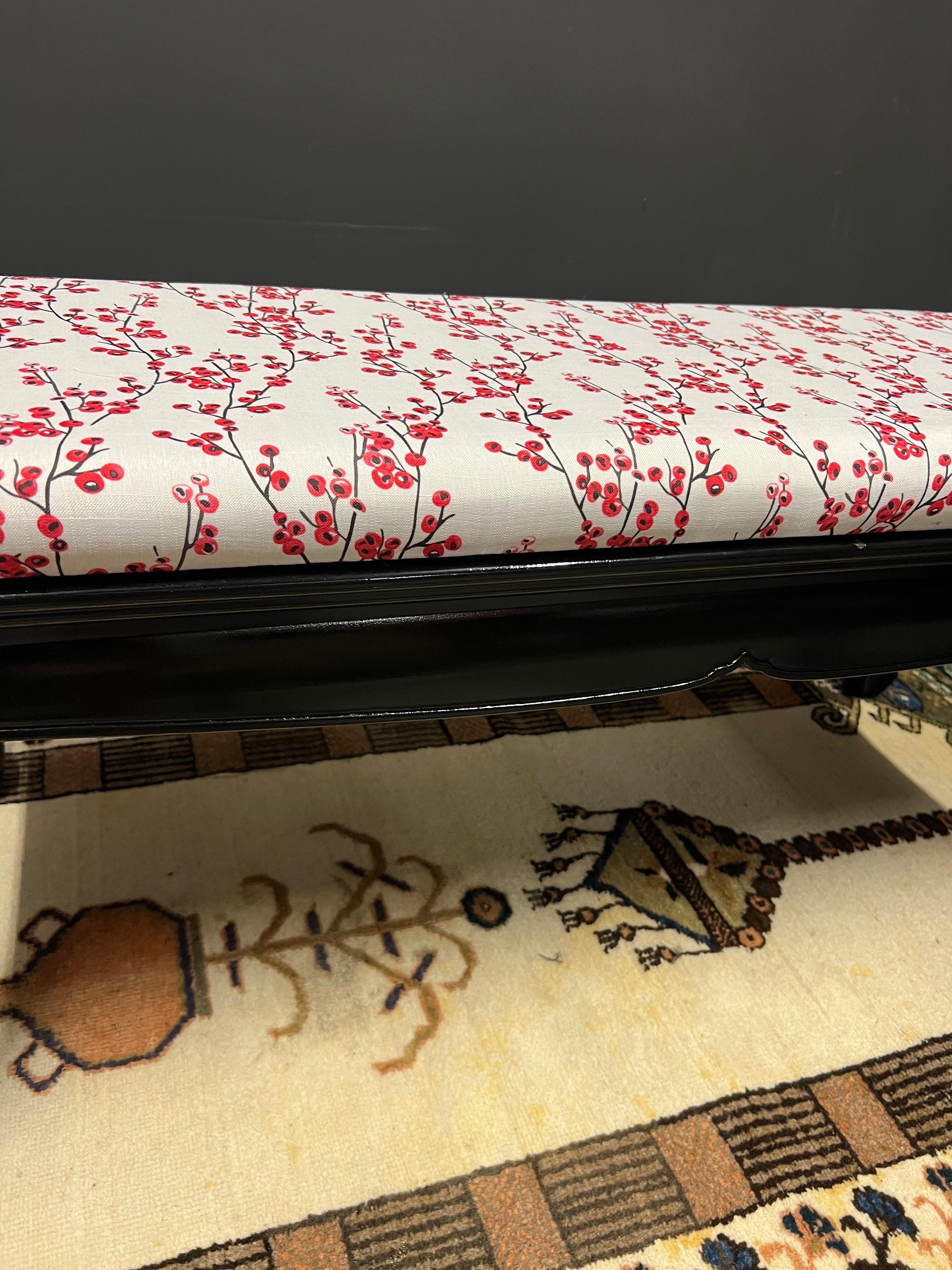 Vintage Century Furniture Chin-Hua Chinese Ming lacquered Black Wood Bench. 

Offered is a stunning vintage Century Furniture Chin-Hua Ming wood bench. The wood has been lacquered in a gloss black and cherry blossom upholstery has been added. Like