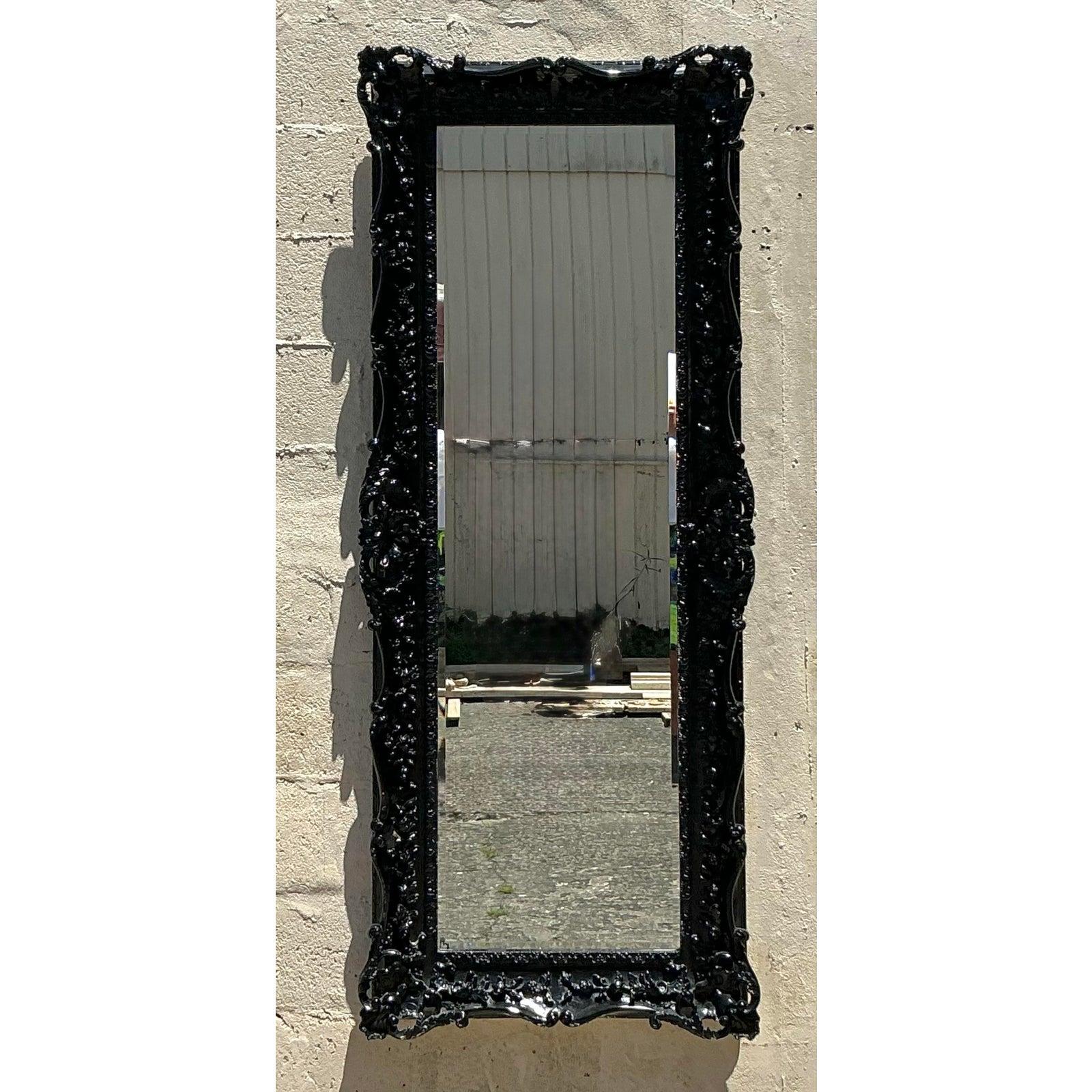 Espejo alto rococó vintage lacado en negro Siglo XXI y contemporáneo en venta