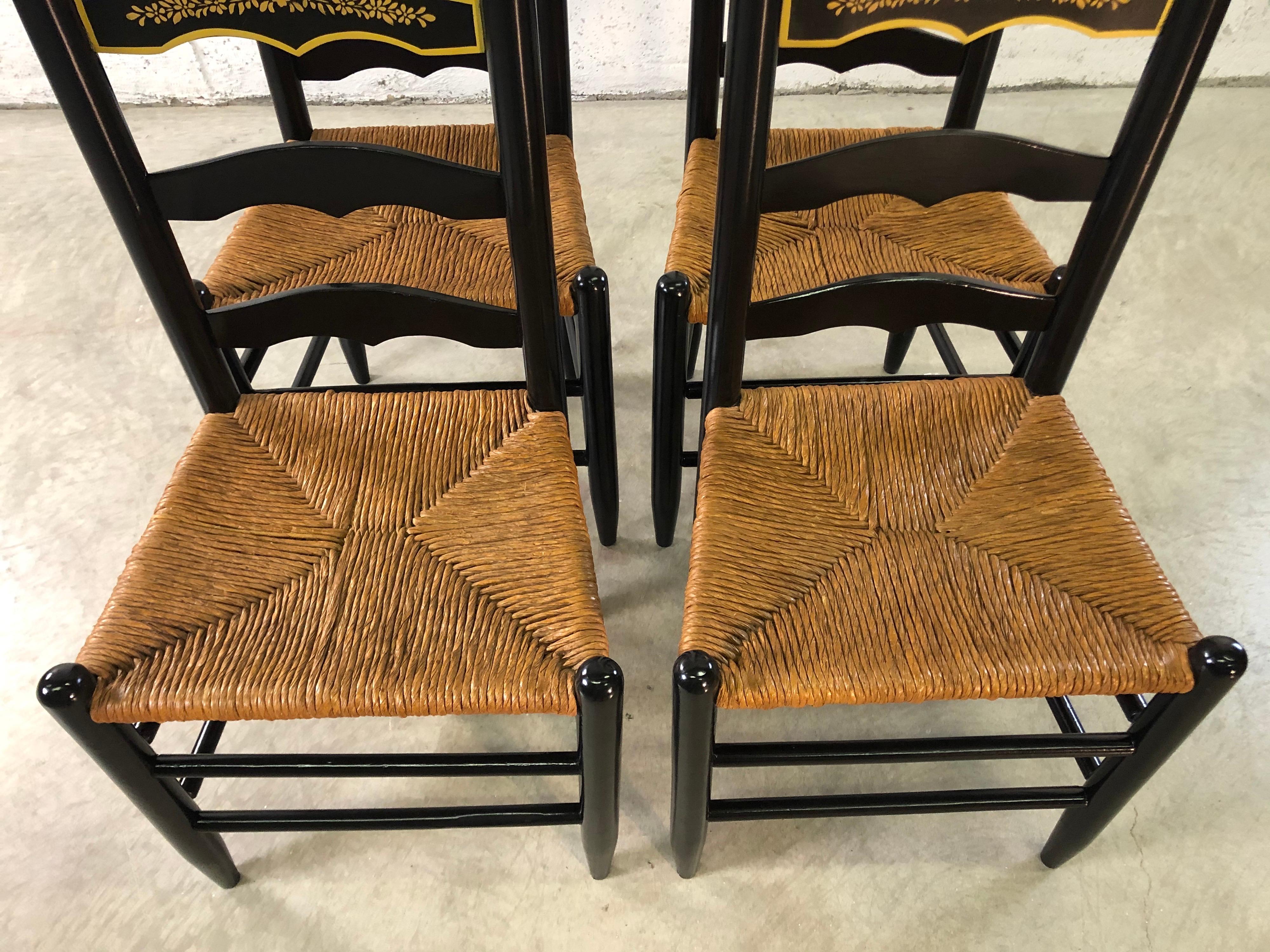 Mid-Century Modern Vintage Black Ladder Back Dining Chairs, Set of 4 For Sale