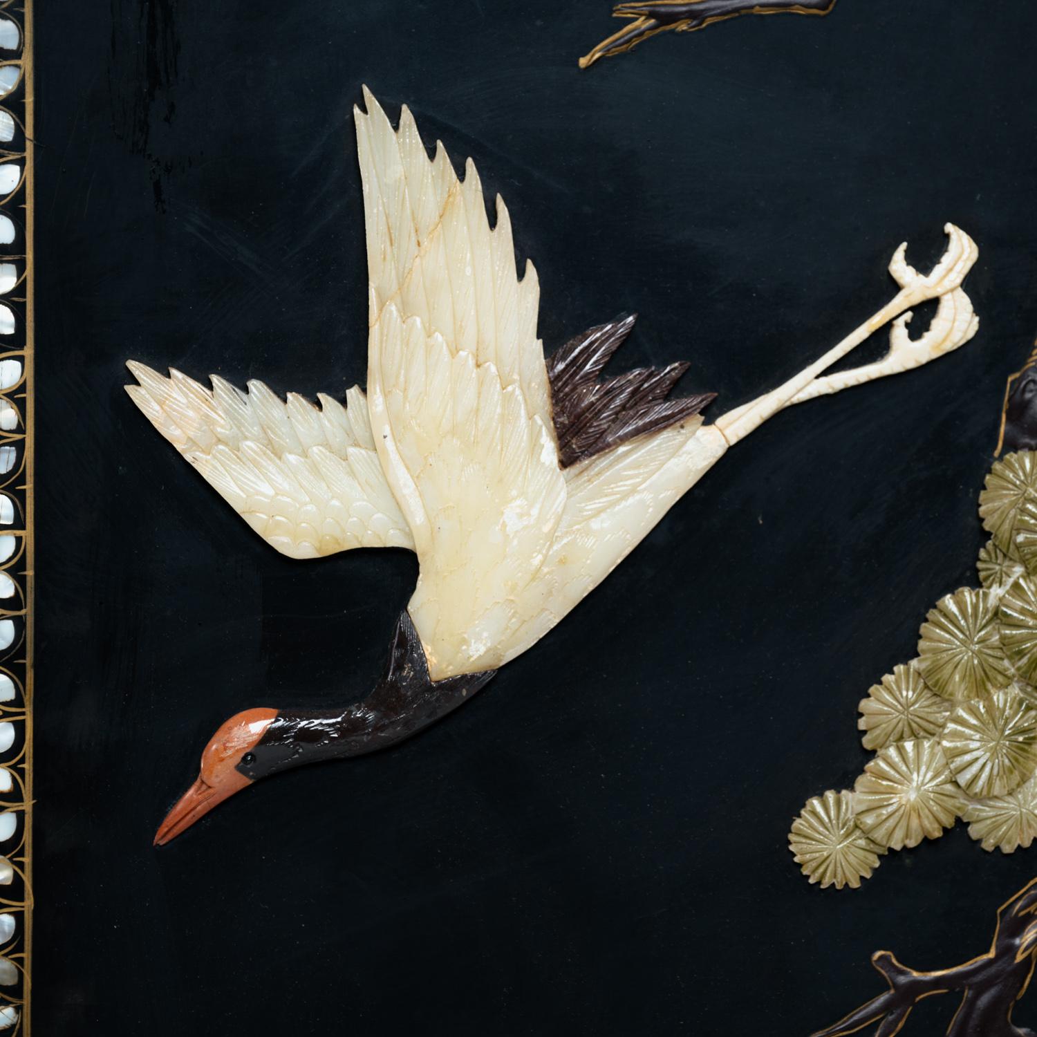 Schwarz lackierter chinesischer Raumteiler-paravent im Vintage-Stil, Steingeschnitzte Vögel, mozaic im Angebot 3