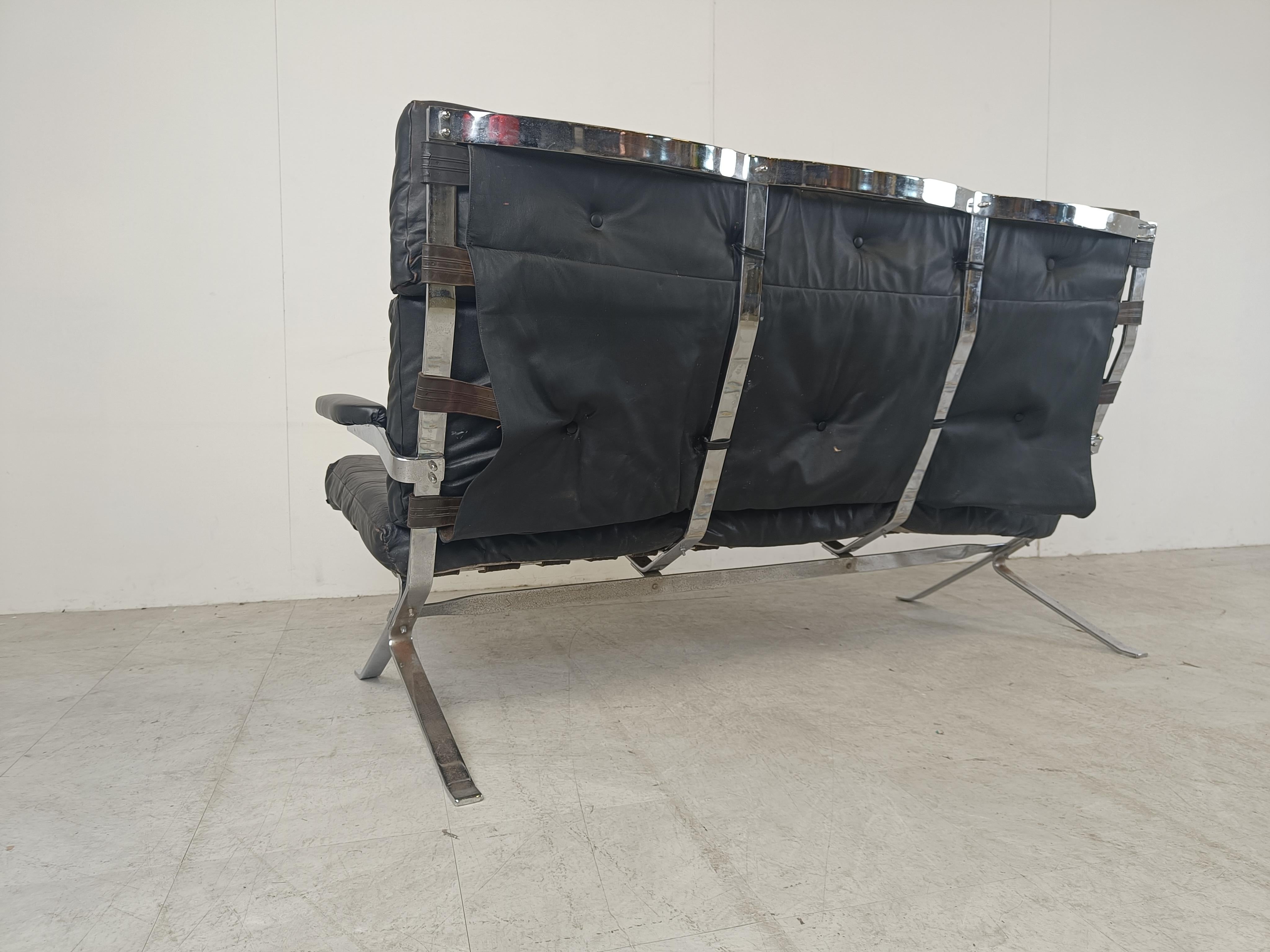 Divano vintage in pelle nera e cromo, anni '70 in vendita 2