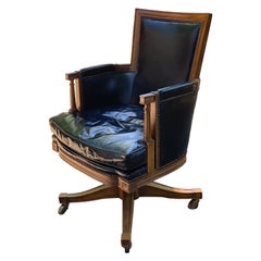 Vieux fauteuil de bureau pivotant en cuir noir et chêne 'Baker'