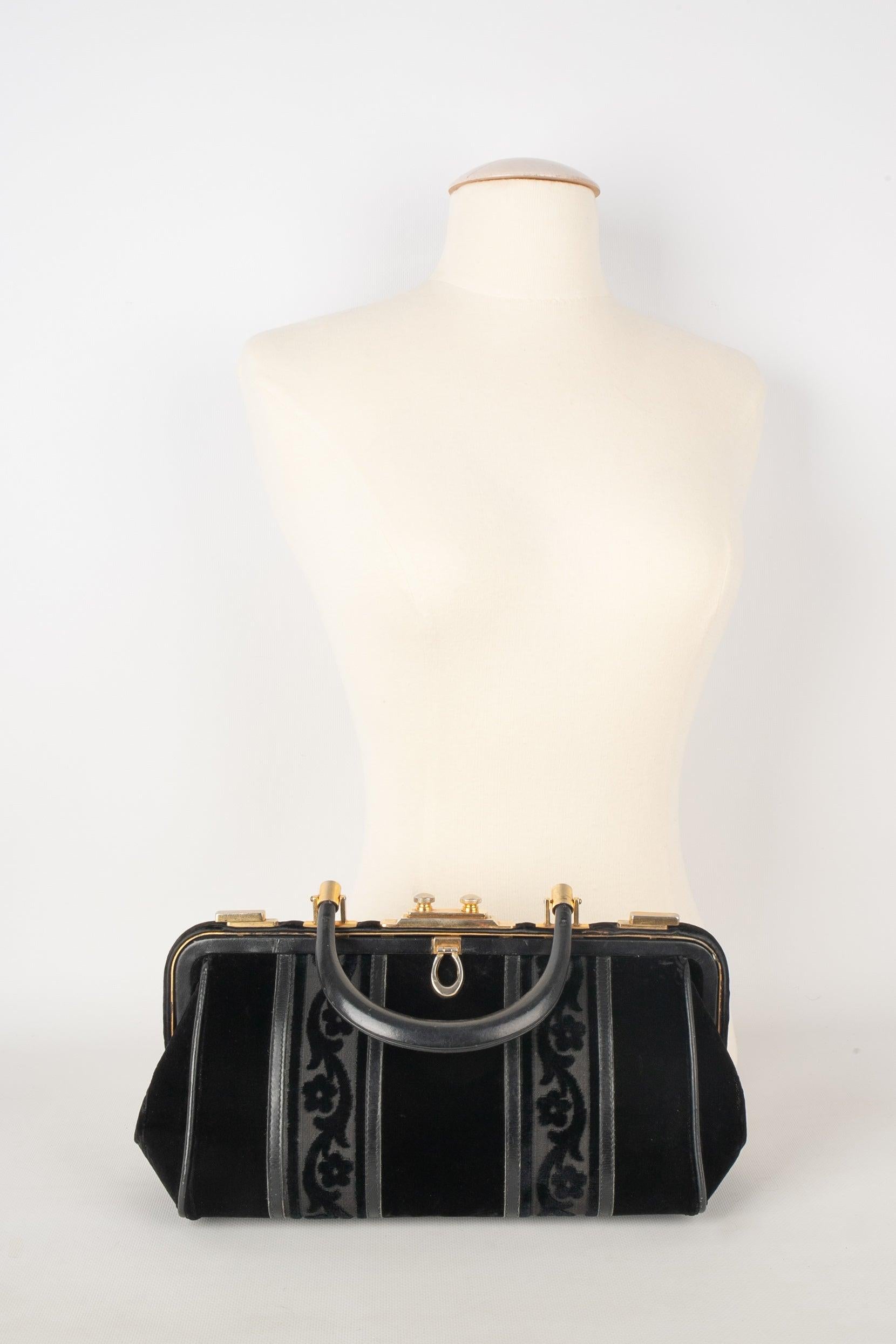 Sac à main vintage en cuir et velours noir en vente 5
