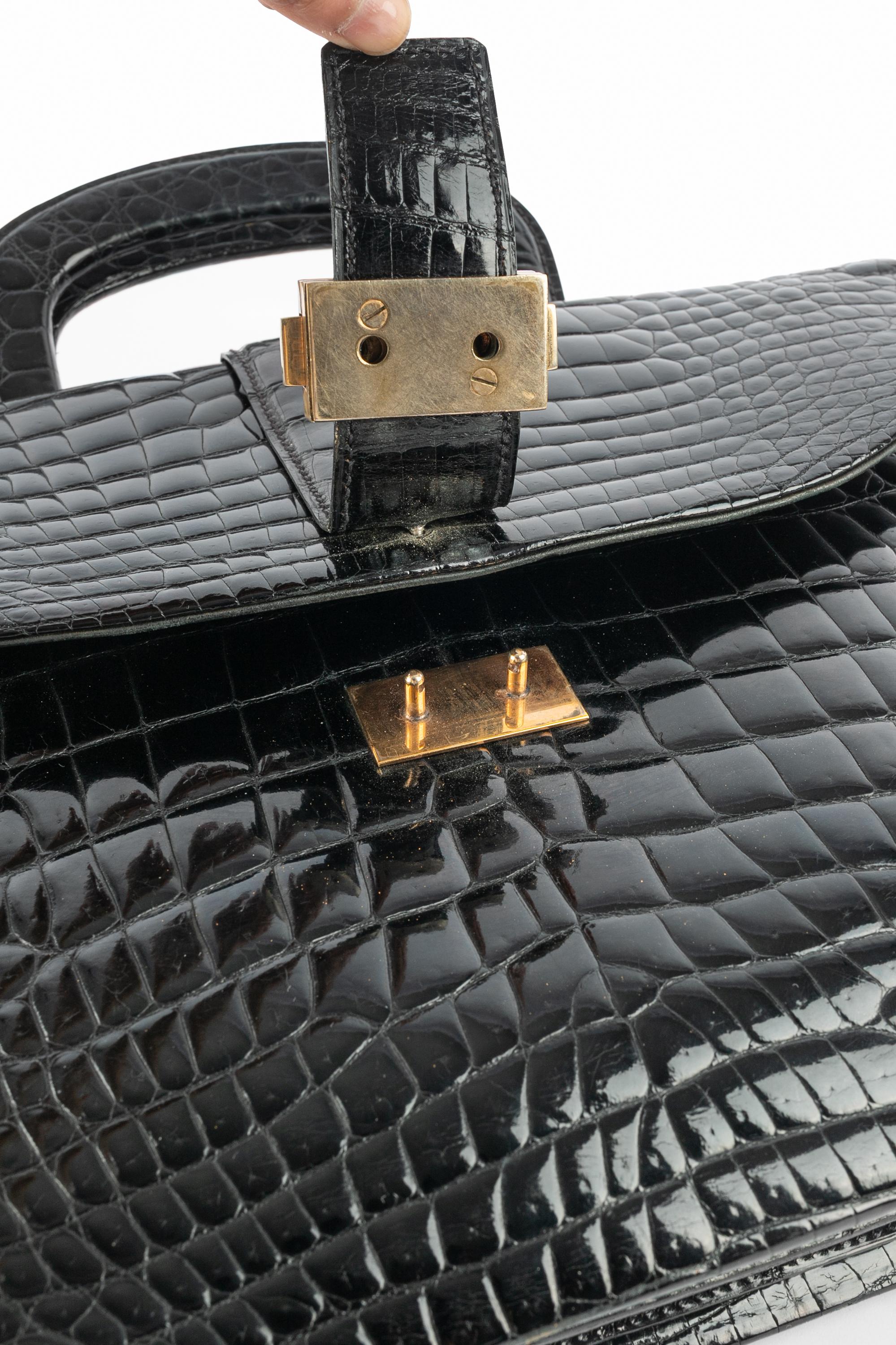 Vintage black leather bag / briefcase For Sale 5