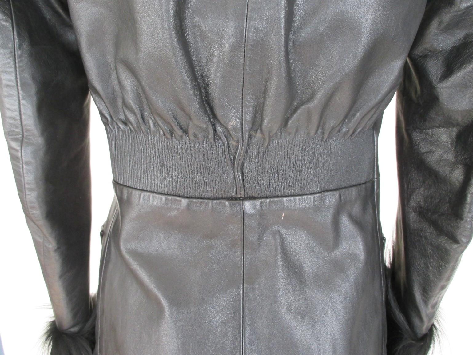 Women's or Men's Vintage Black Leather coat with Fur For Sale
