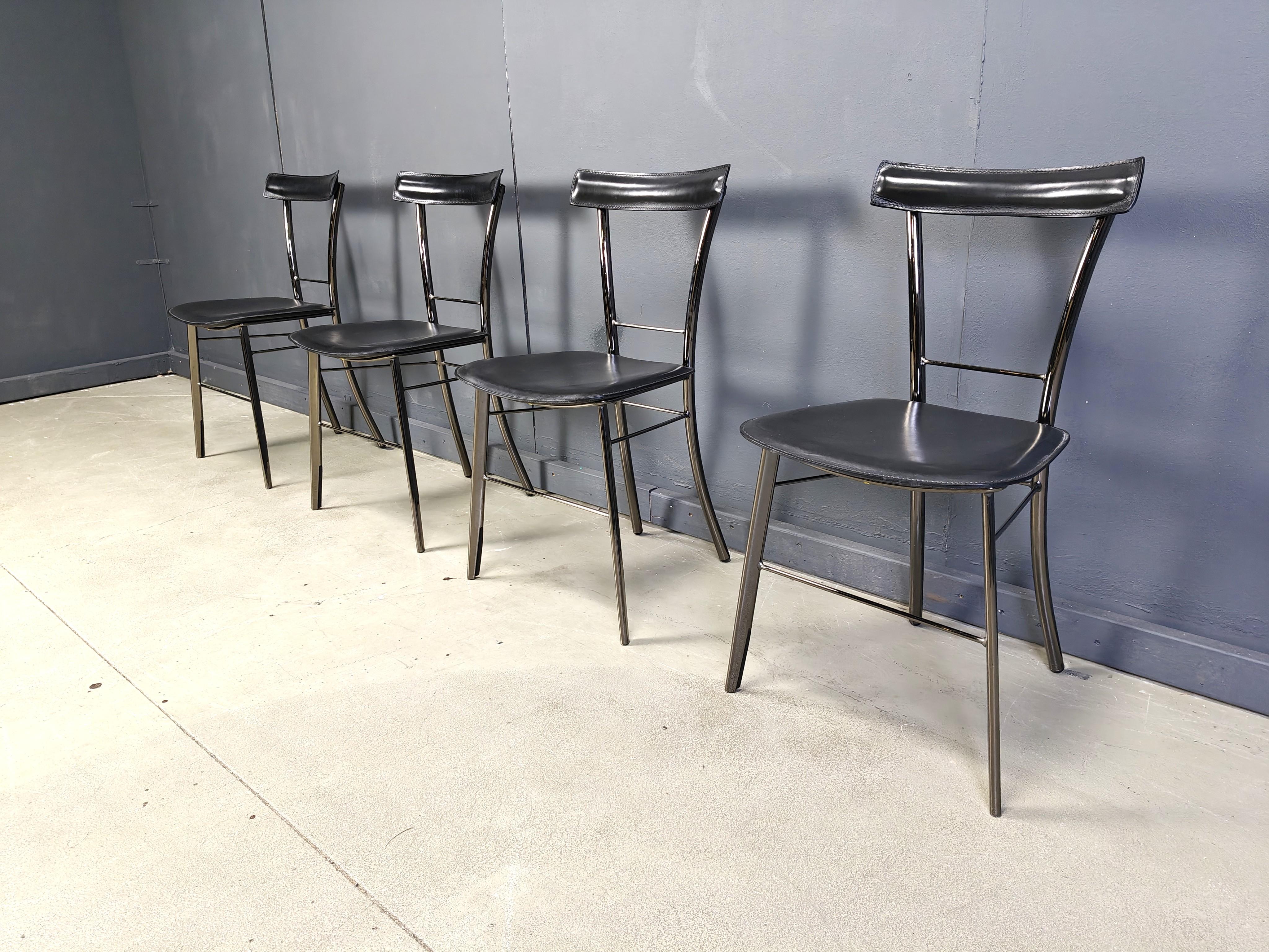 Métal Chaises de salle à manger vintage en cuir noir par Arrben Italie, 1980 - ensemble de 4 en vente