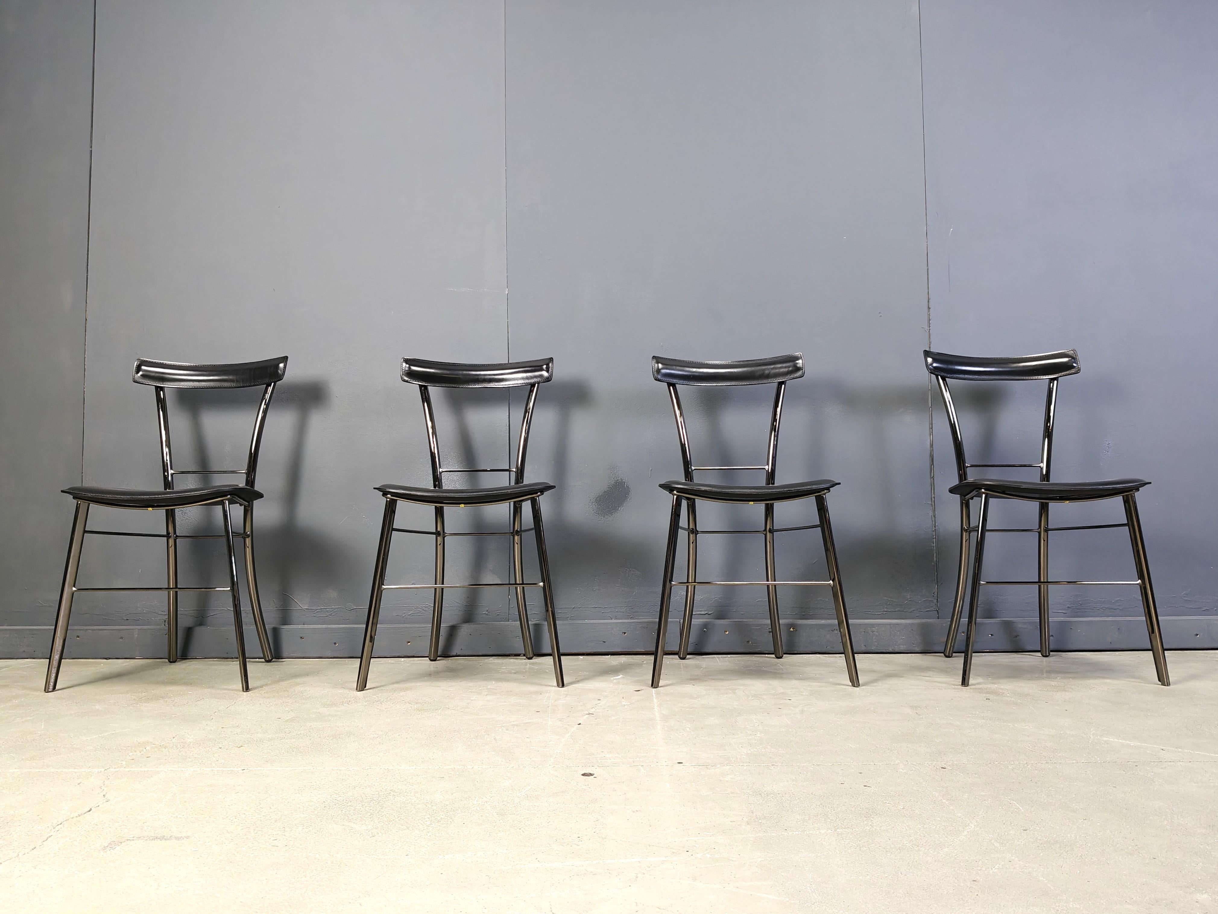 Chaises de salle à manger vintage en cuir noir par Arrben Italie, 1980 - ensemble de 4 en vente 1