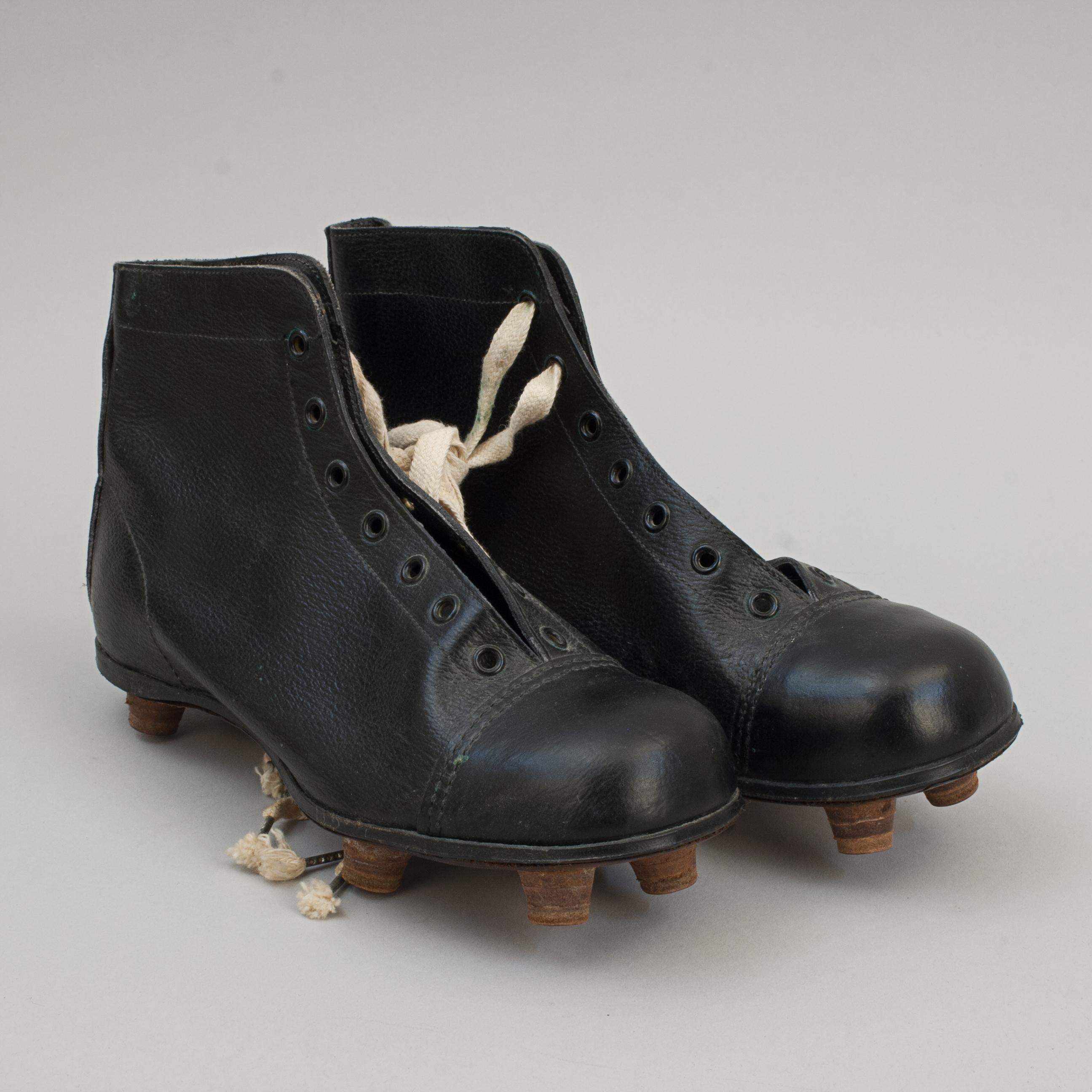 Vintage Black Leather Football Boots 6