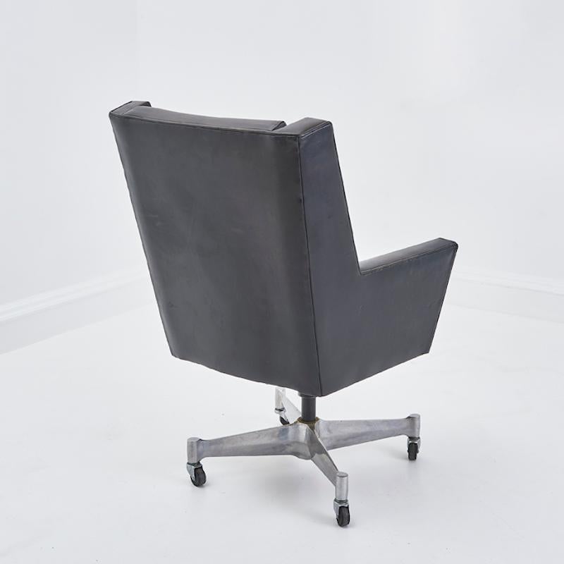 Mid-Century Modern Vintage black leather George Nelson Swivel office chair For Sale