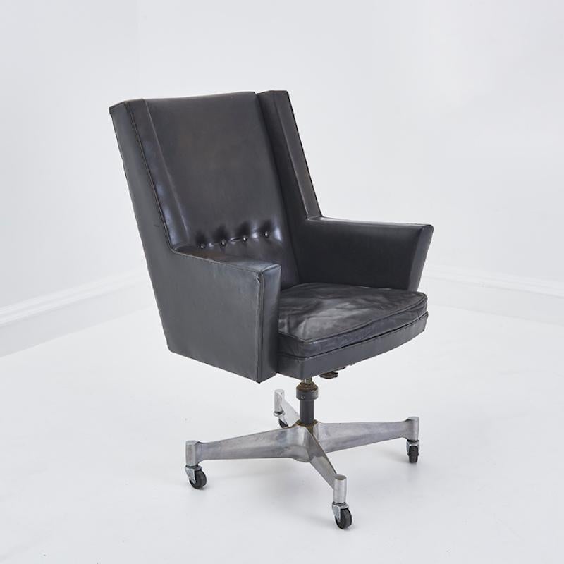 European Vintage black leather George Nelson Swivel office chair For Sale