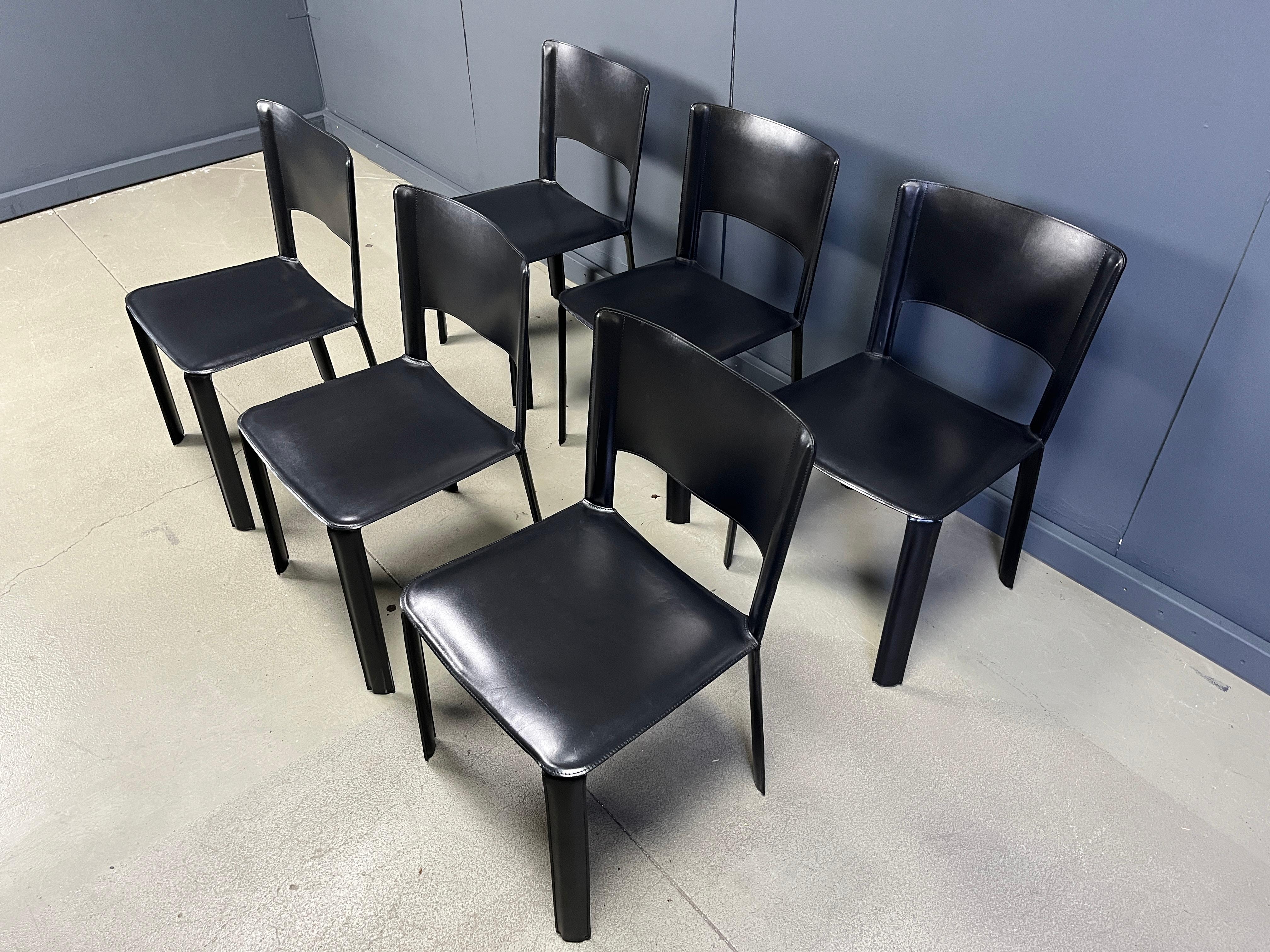 Late 20th Century Vintage black leather italian dining chairs, set of 6 - 1980s For Sale