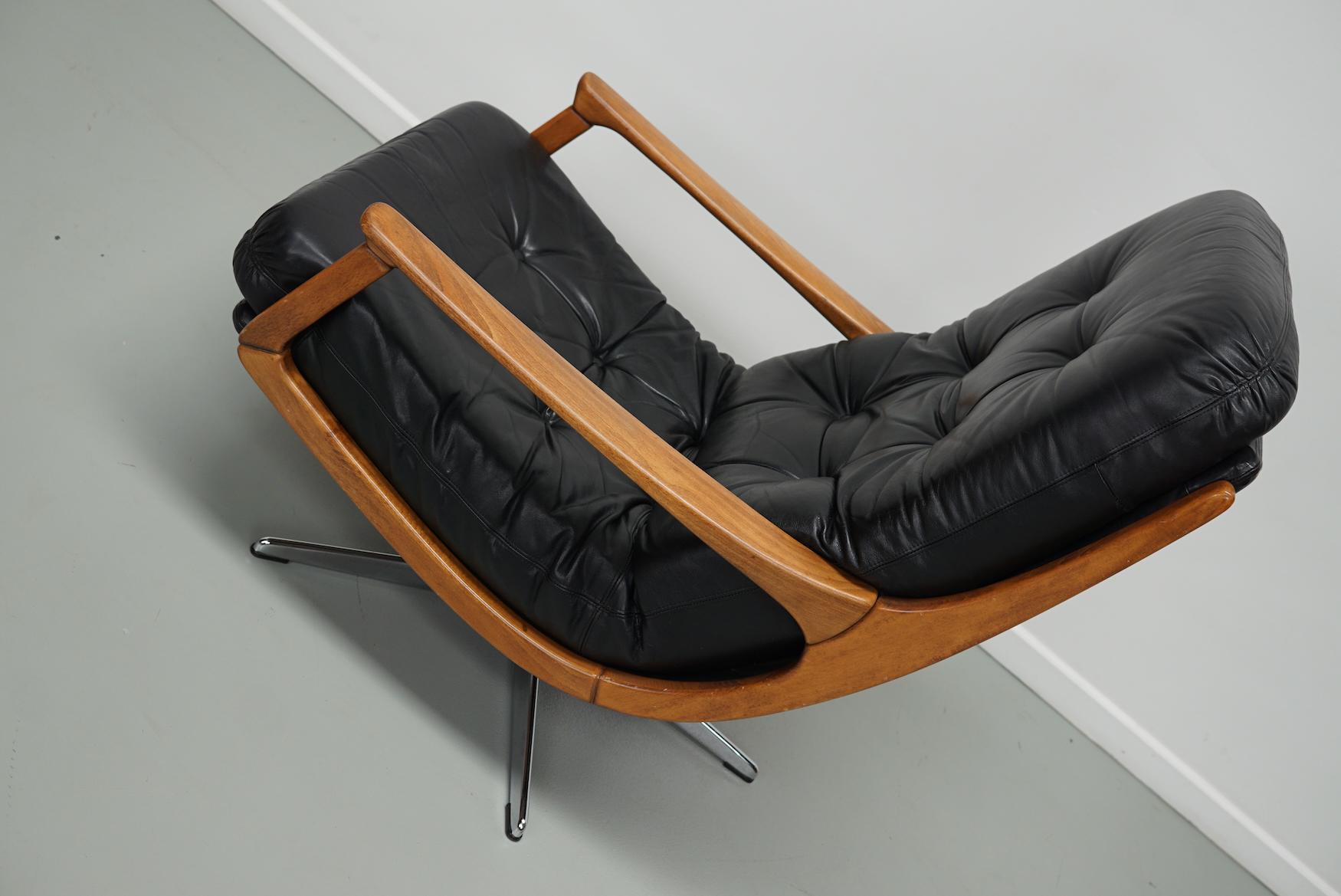 Vintage Black Leather Lounge Chair by Eugen Schmidt For Soloform, 1960s 4