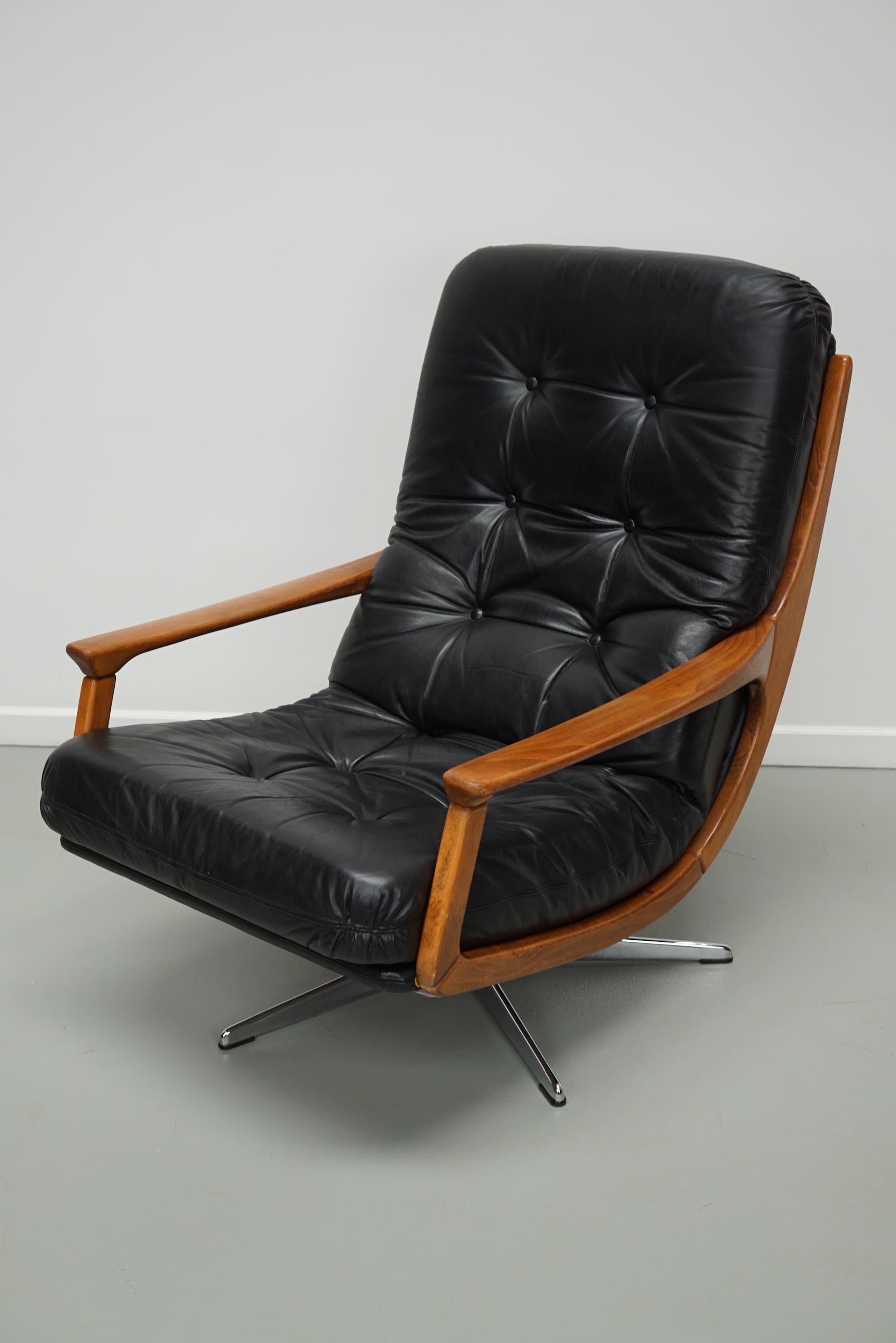Vintage Black Leather Lounge Chair by Eugen Schmidt For Soloform, 1960s 1