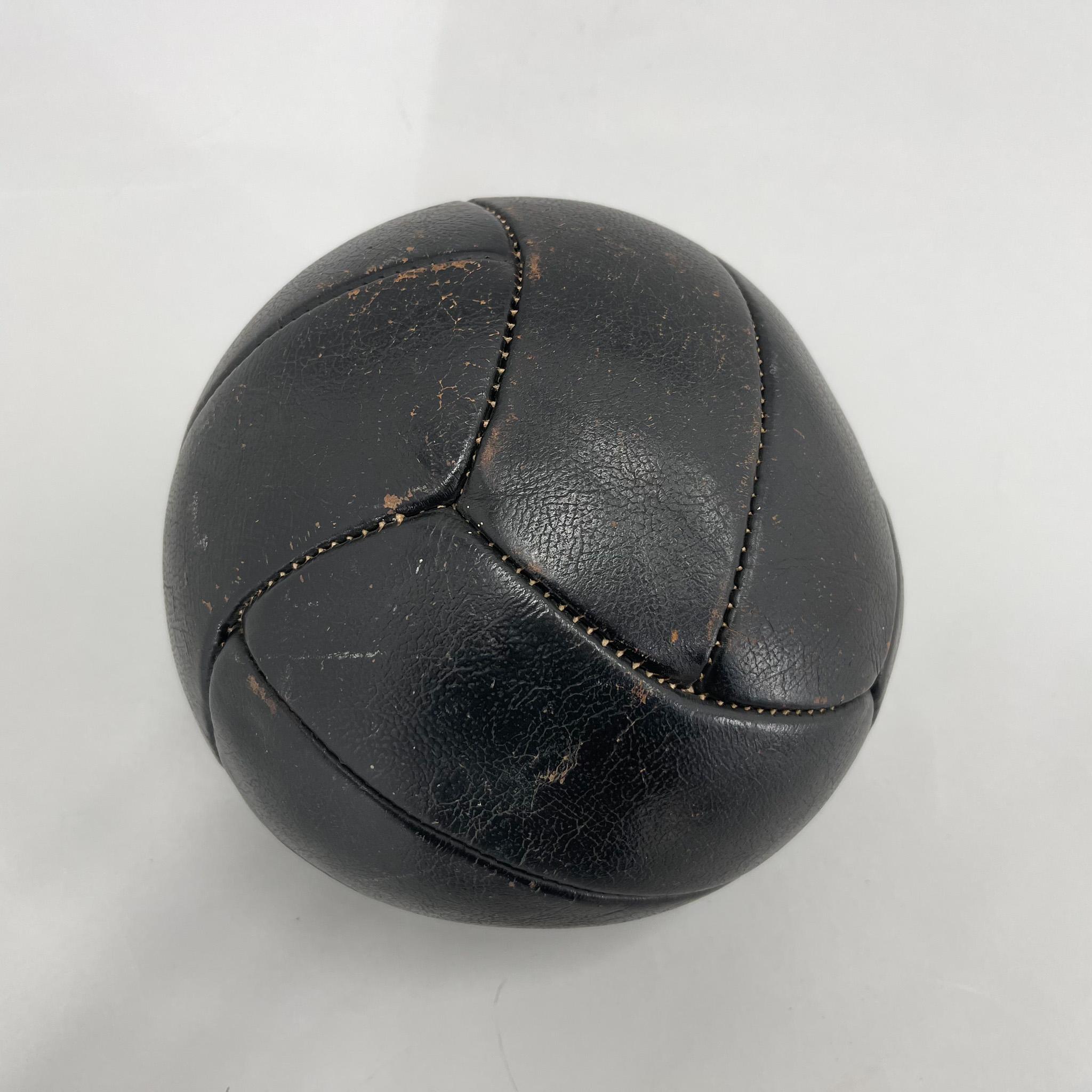 Vintage Black Leather Medicine Ball, 1930s  In Good Condition For Sale In Praha, CZ