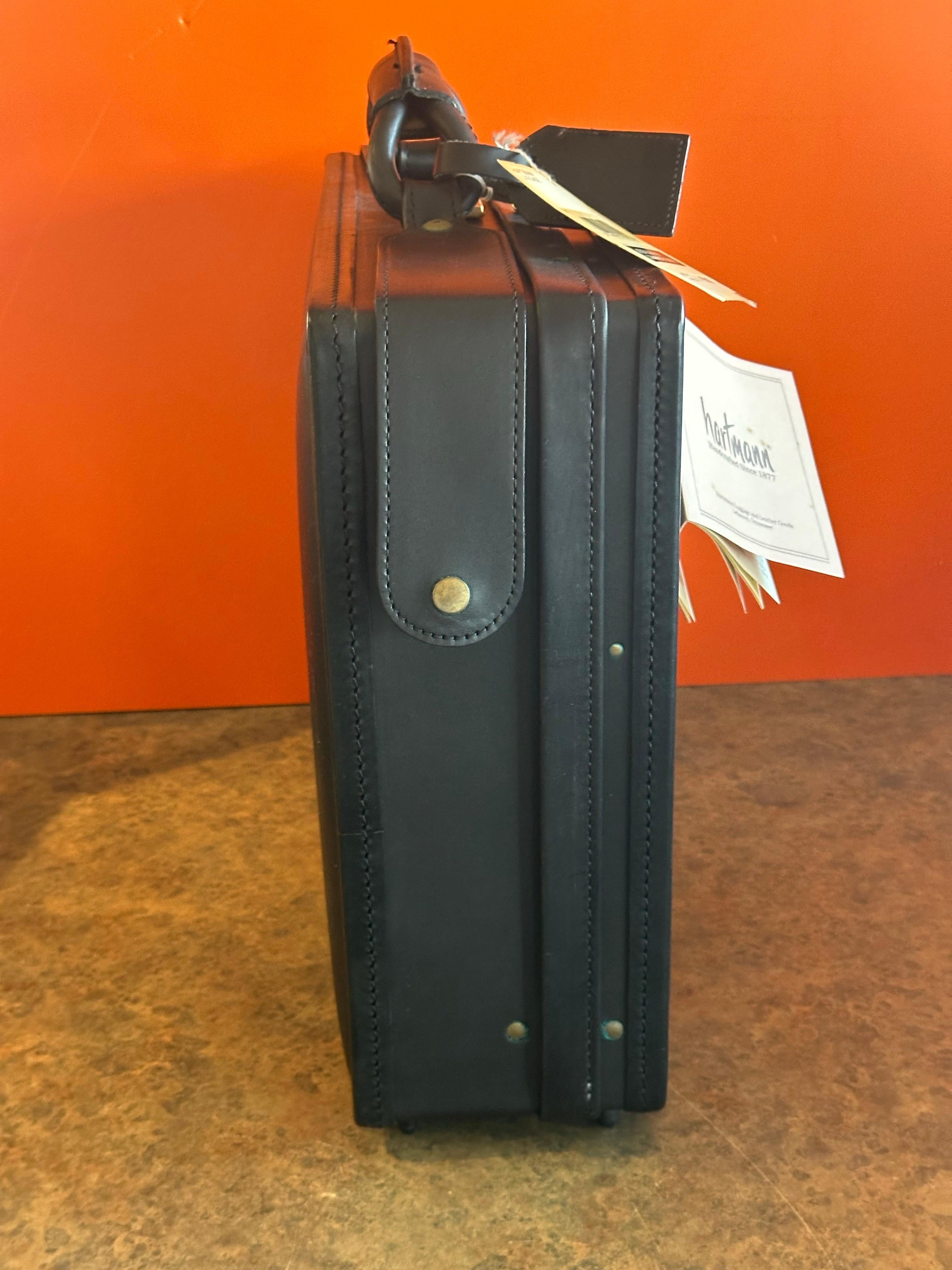 Mallette / Attaché-case Vintage en cuir noir modèle A9 par Hartmann - New Old Stock en vente 1