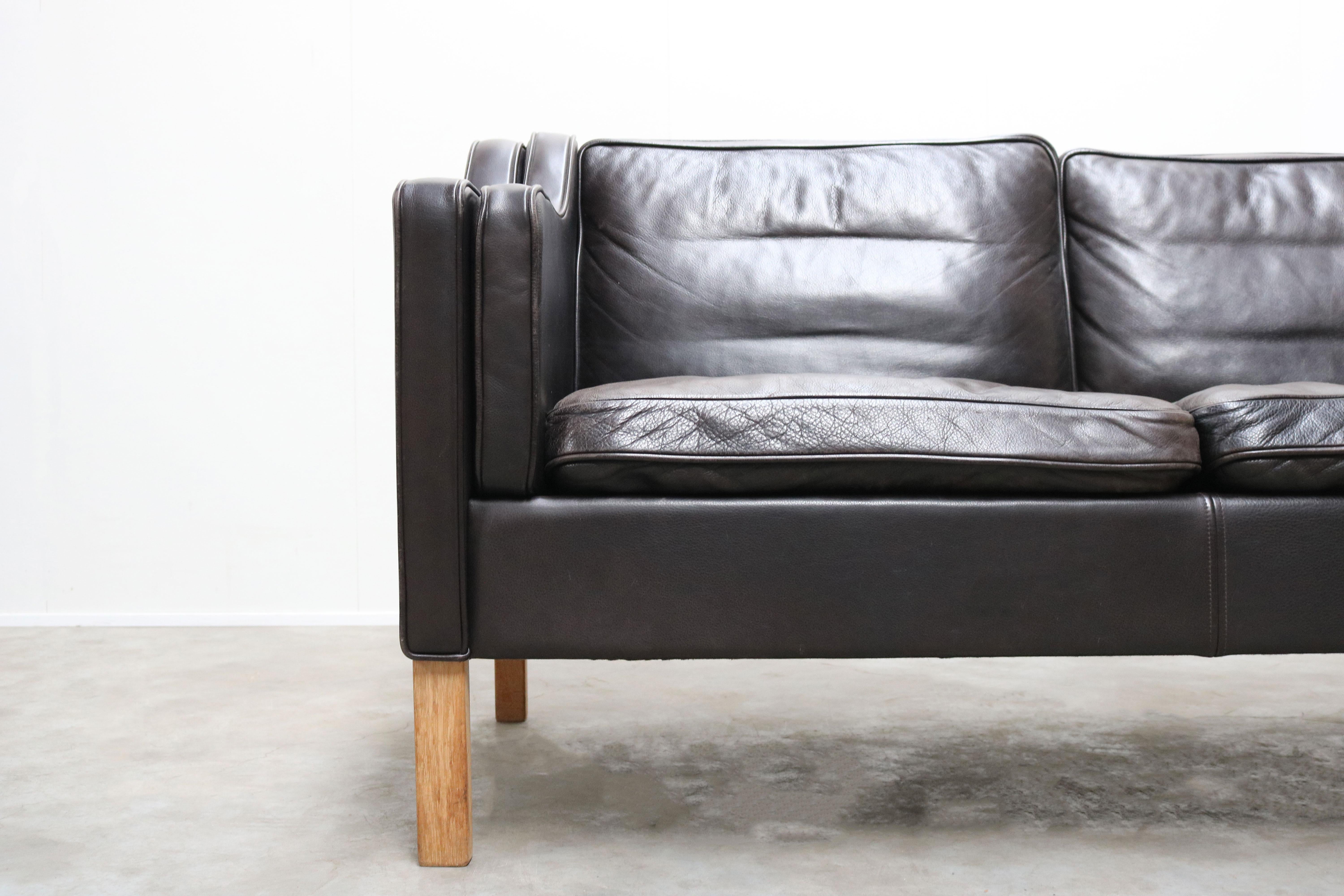 Danish Vintage Black Leather Sofa 2213 by Børge Mogensen for Fredericia 1960 Three-Seat
