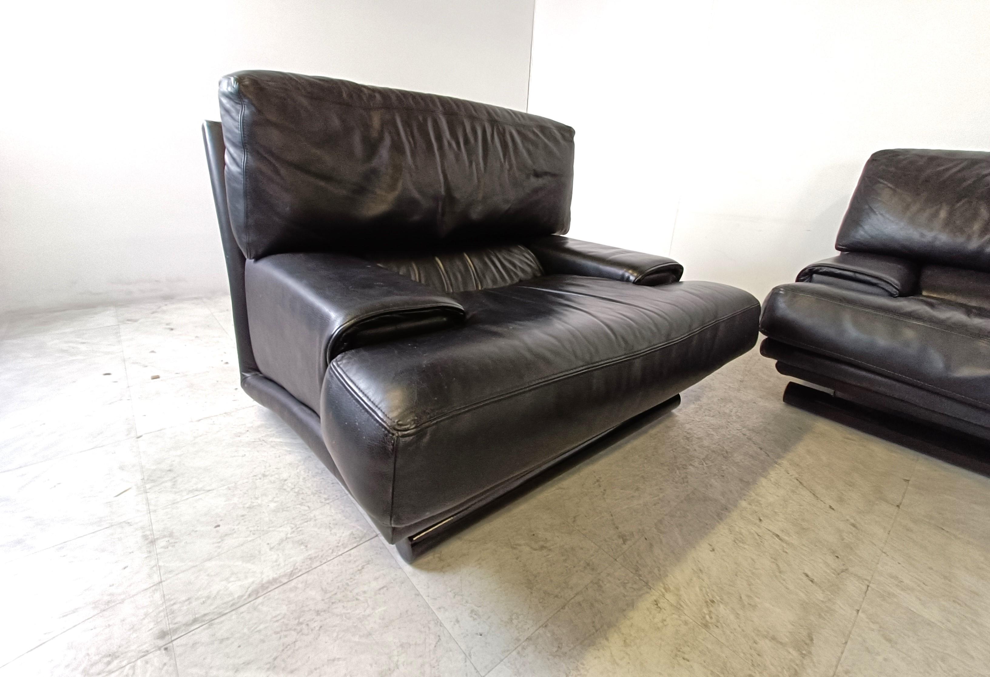 Vintage black leather sofa set, 1970s For Sale 3