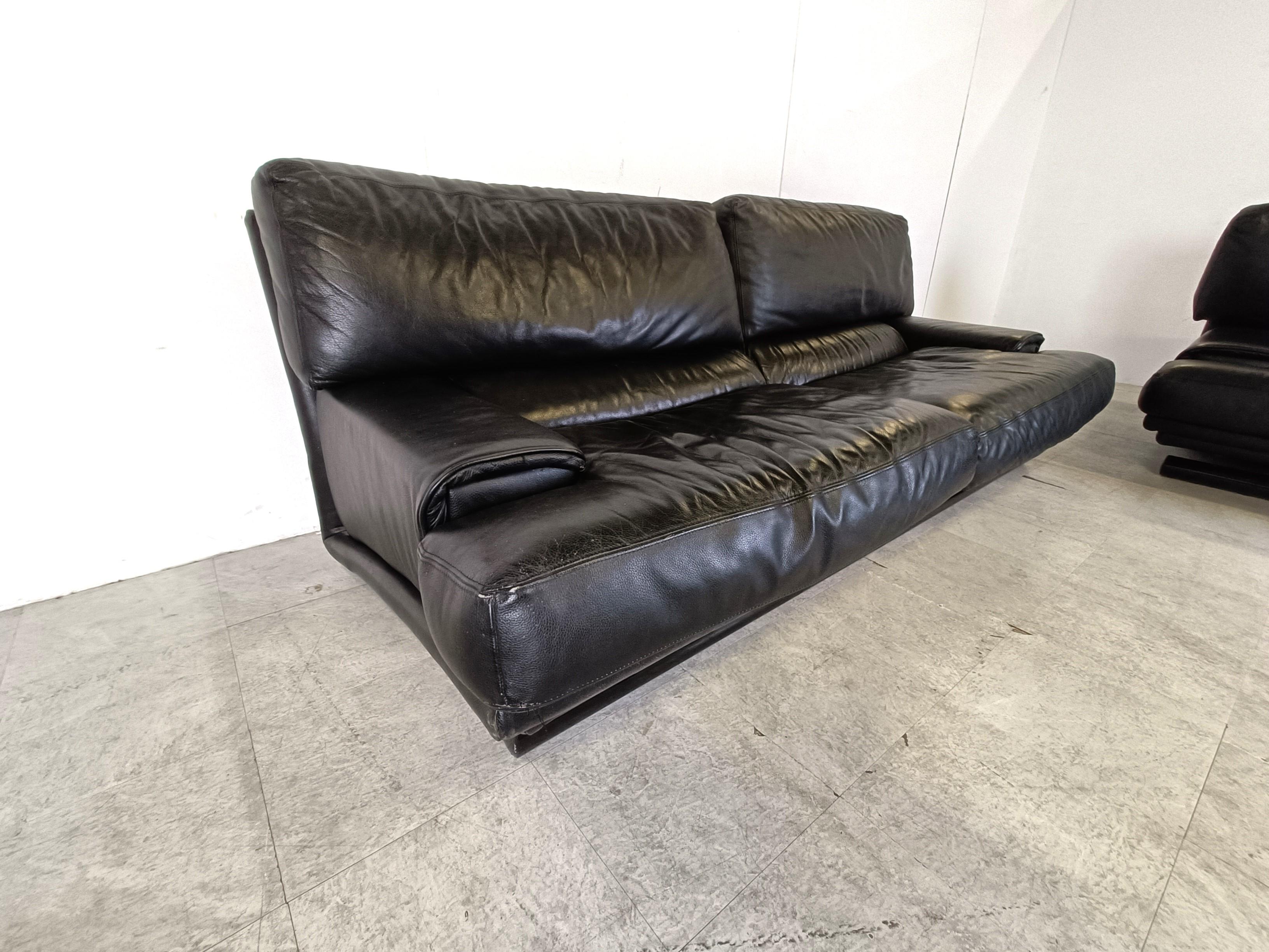 Late 20th Century Vintage black leather sofa set, 1970s For Sale