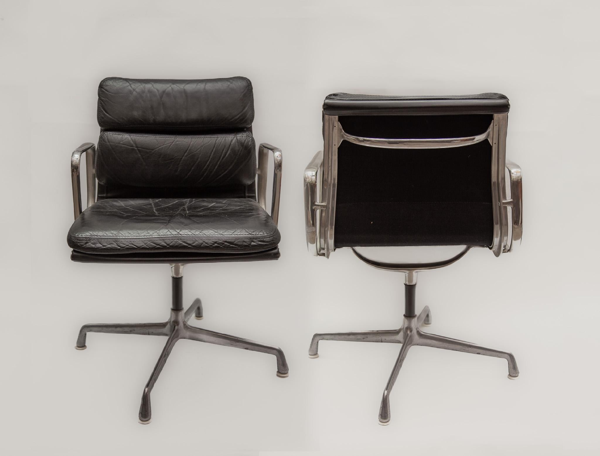 Vintage Black Leather Soft Pad Aluminium Group Desk Chair by Herman Miller 1960s 3