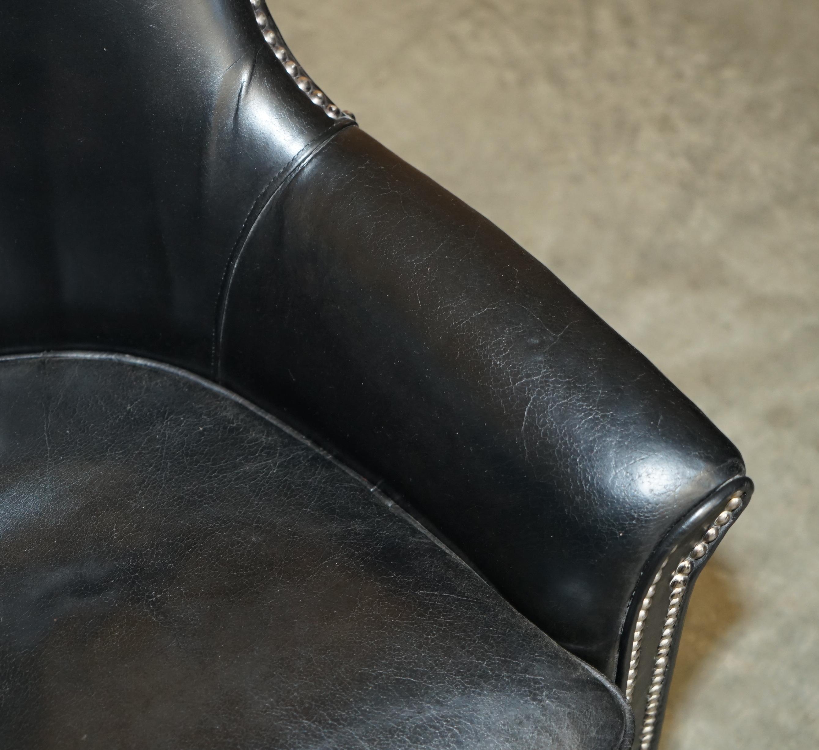 ViNTAGE BLACK LEATHER TUB CLUB ARMCHAIR WITH HAND STUDDED UPHOLSTERY For Sale 2