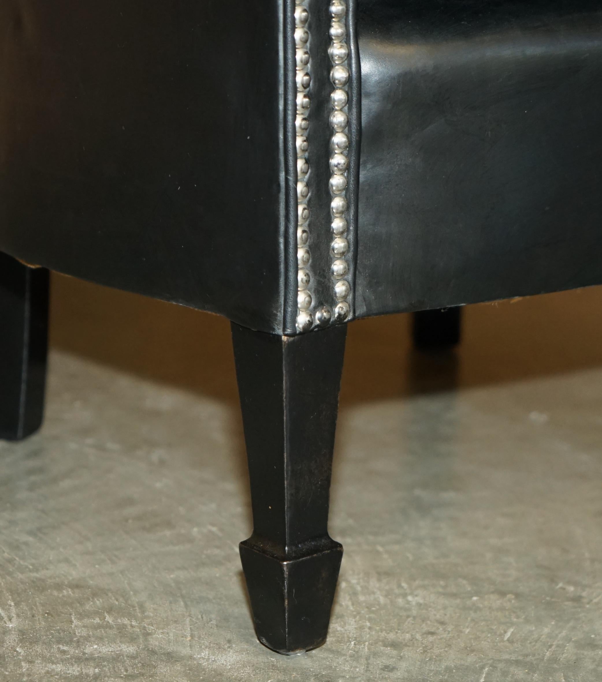 ViNTAGE BLACK LEATHER TUB CLUB ARMCHAIR WITH HAND STUDDED UPHOLSTERY In Good Condition For Sale In West Sussex, Pulborough